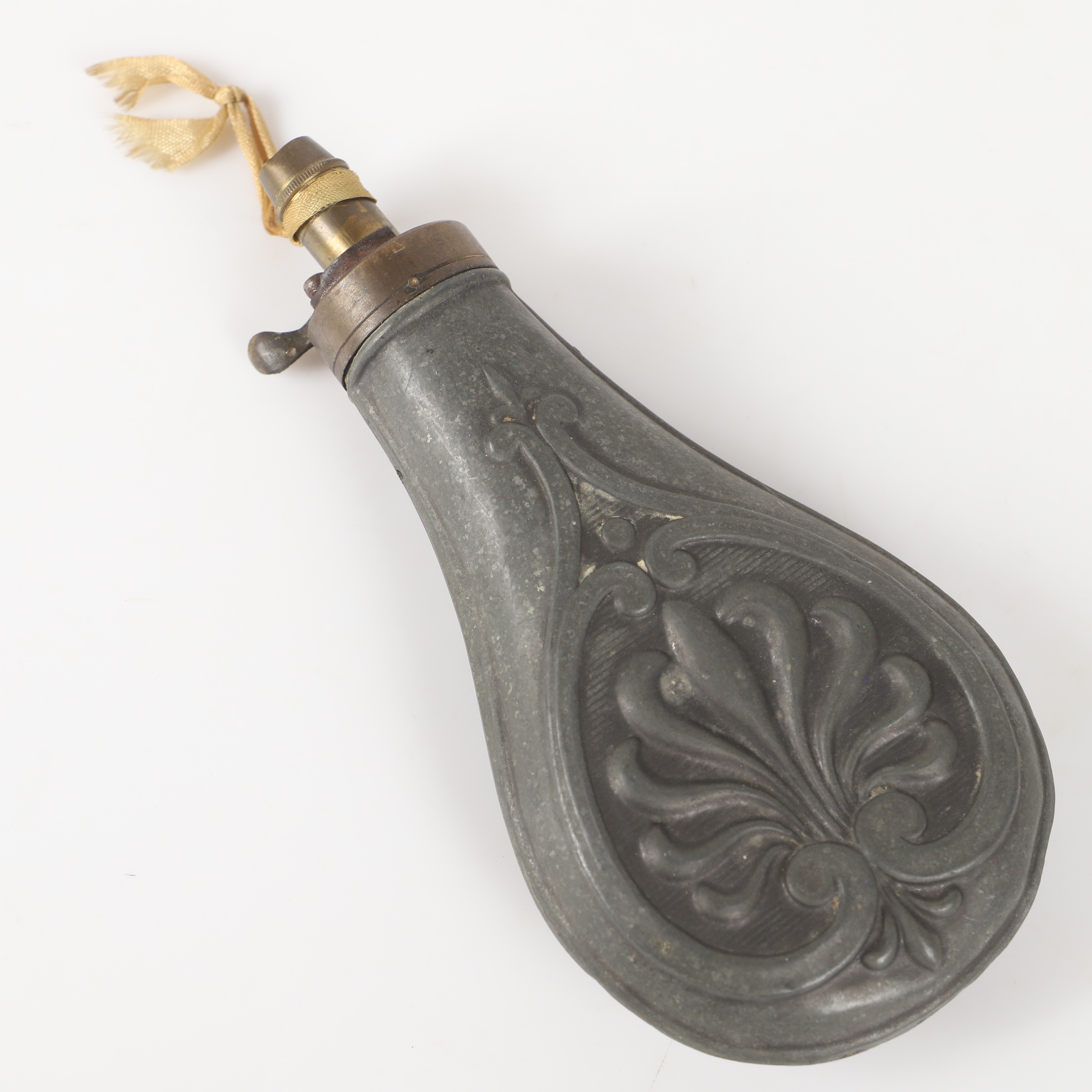 KRUTFLASKA, tenn/mässing, 1800-tal.