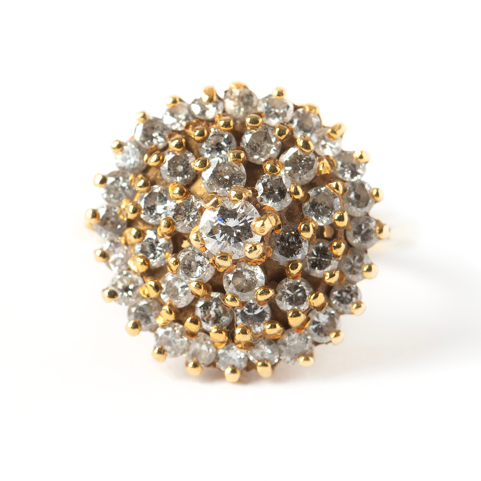 RING, 18K guld och briljantslipade diamanter.