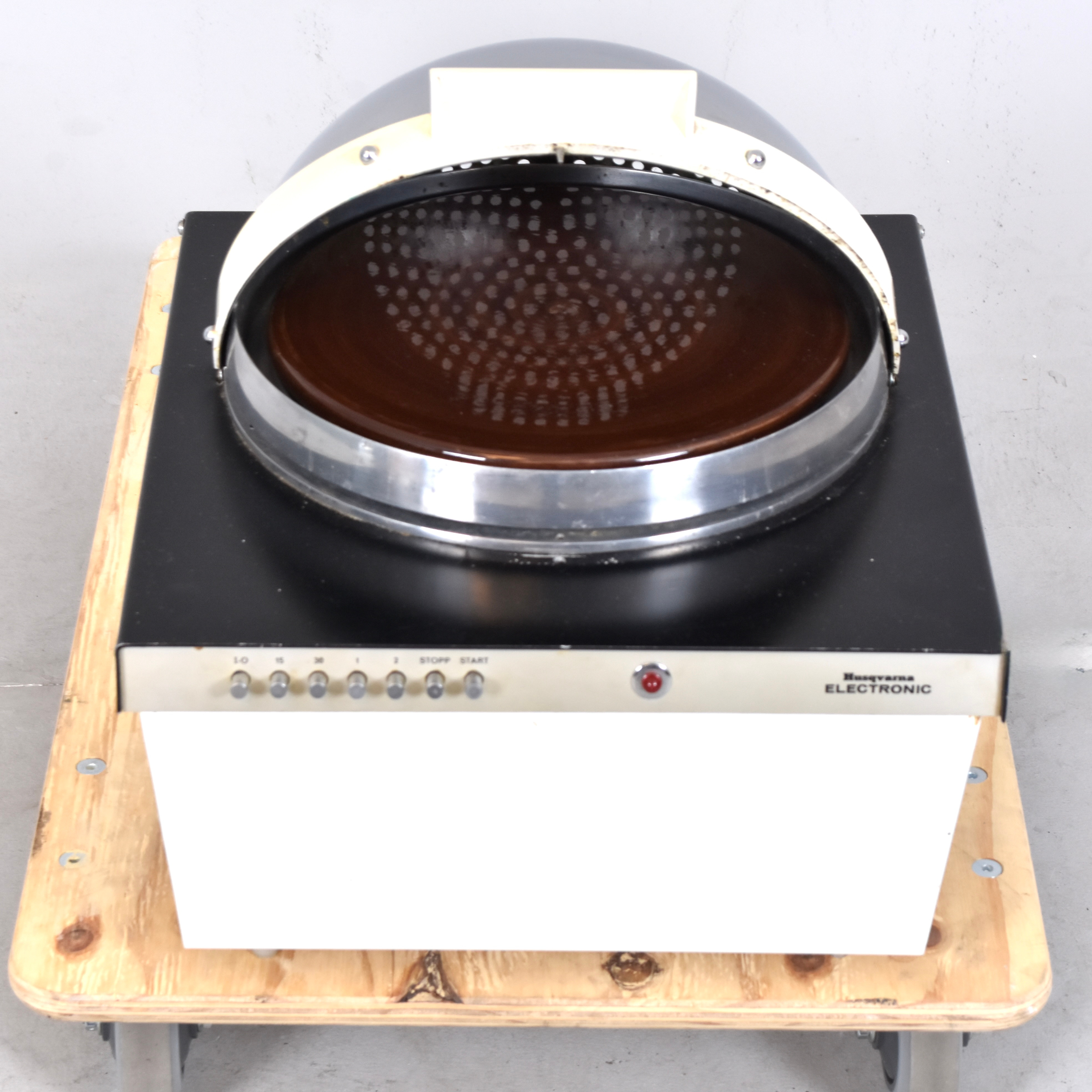 MIKROVÅGSUGN, Cupol, design Carl Arne Breger, Husqvarna, design 1969.