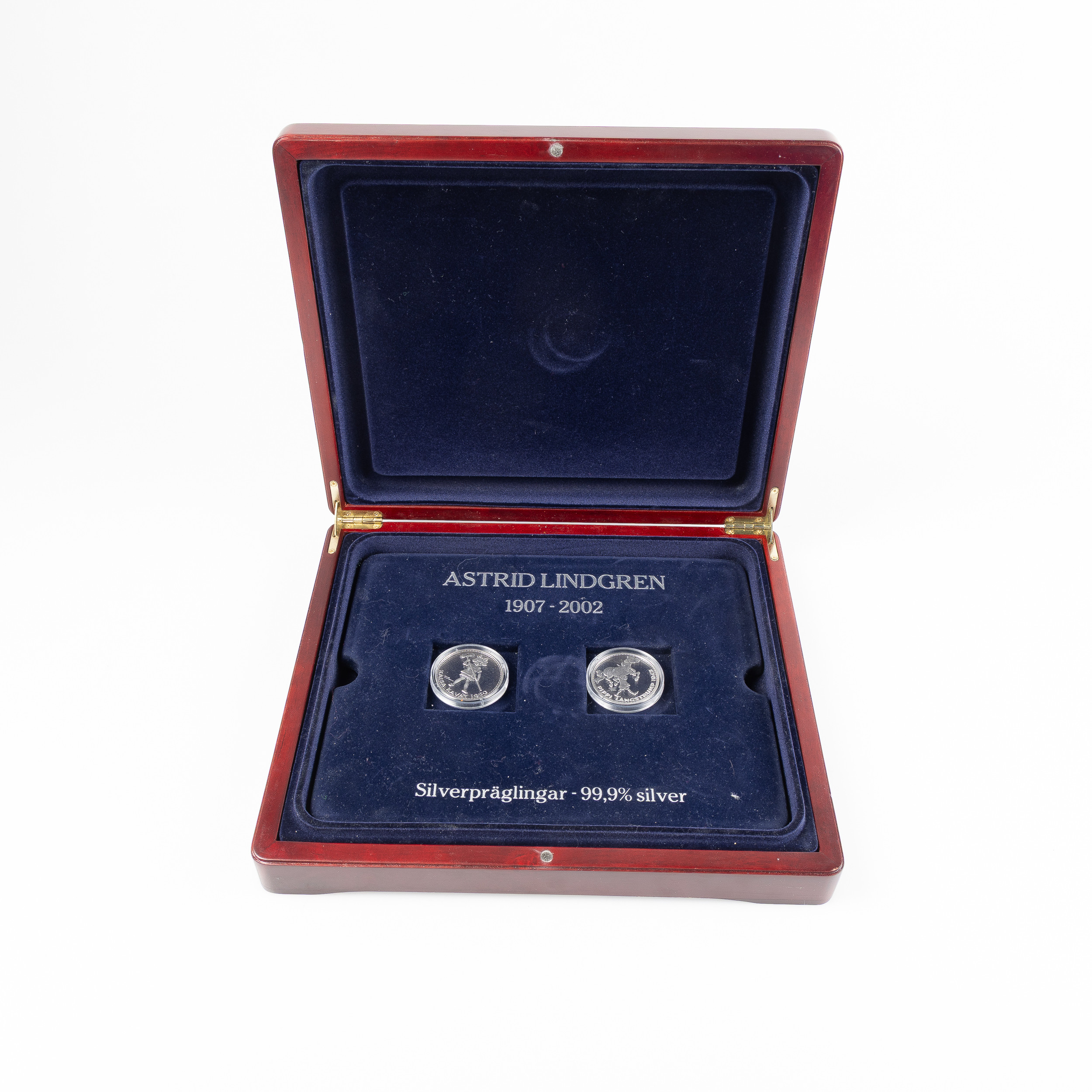 ASTRID LINDGREN, silvermedaljer, 14 st., silver, 999/1000. ASTRID LINDGREN 1907 - 2002. Finvikt 378 gram.