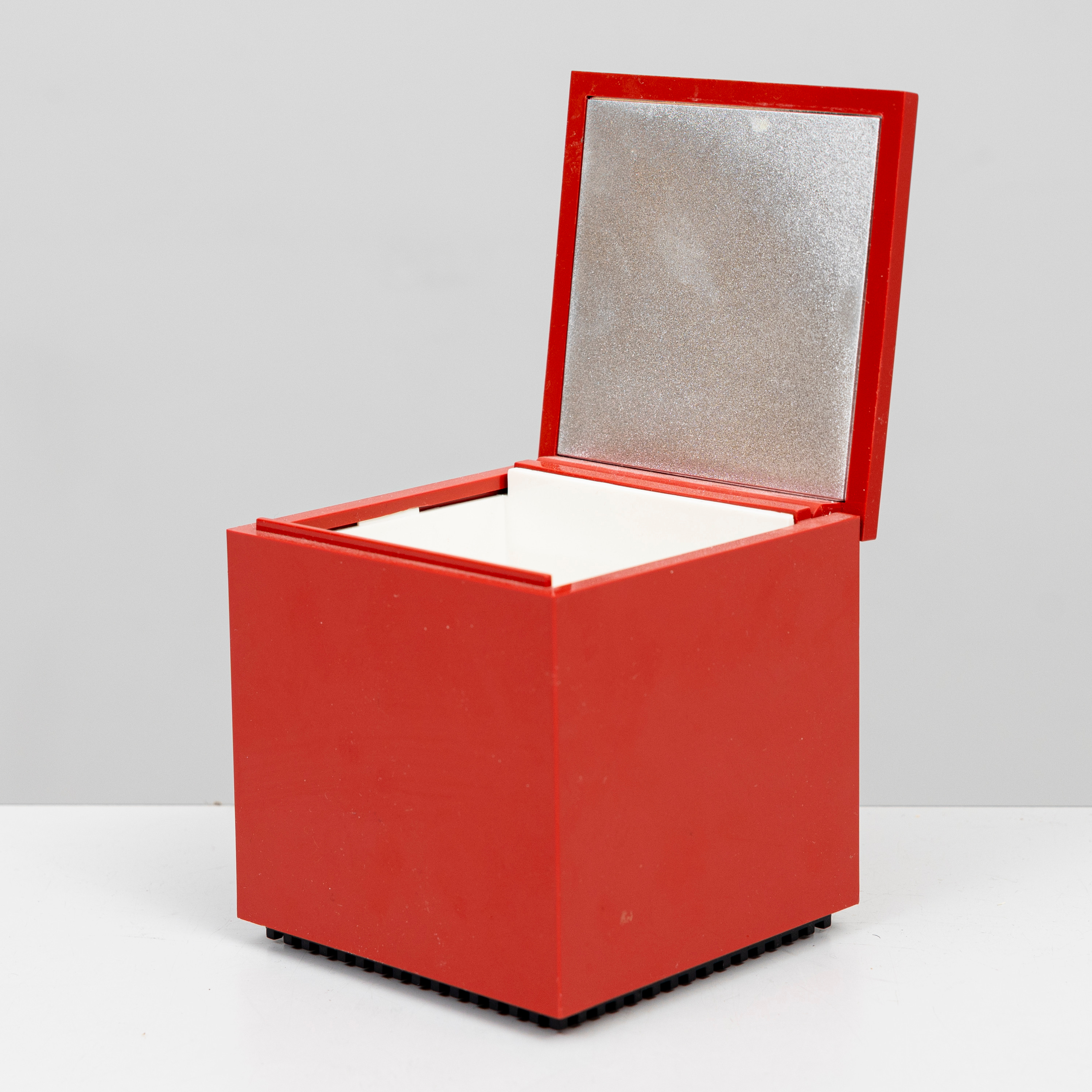 Bordslampa, plast, Cini & Nils, Cuboluce, OPI, Milano, Italien.