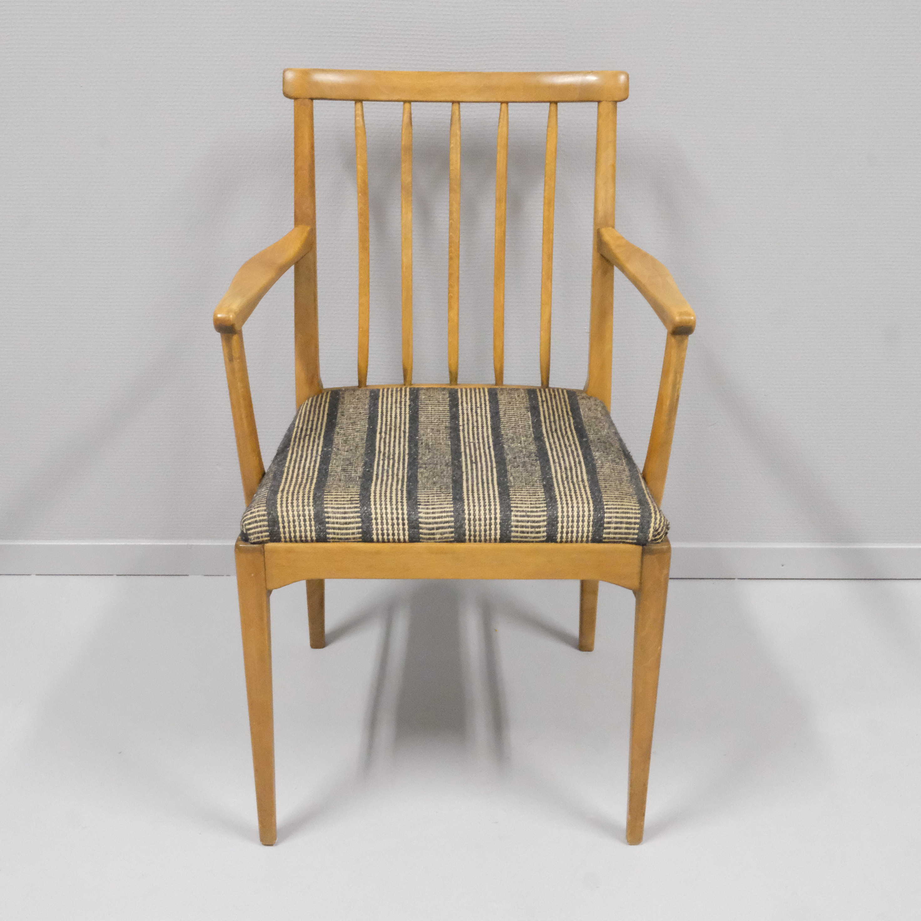 CARL MALMSTEN. KARMSTOL, "HERRGÅRD".