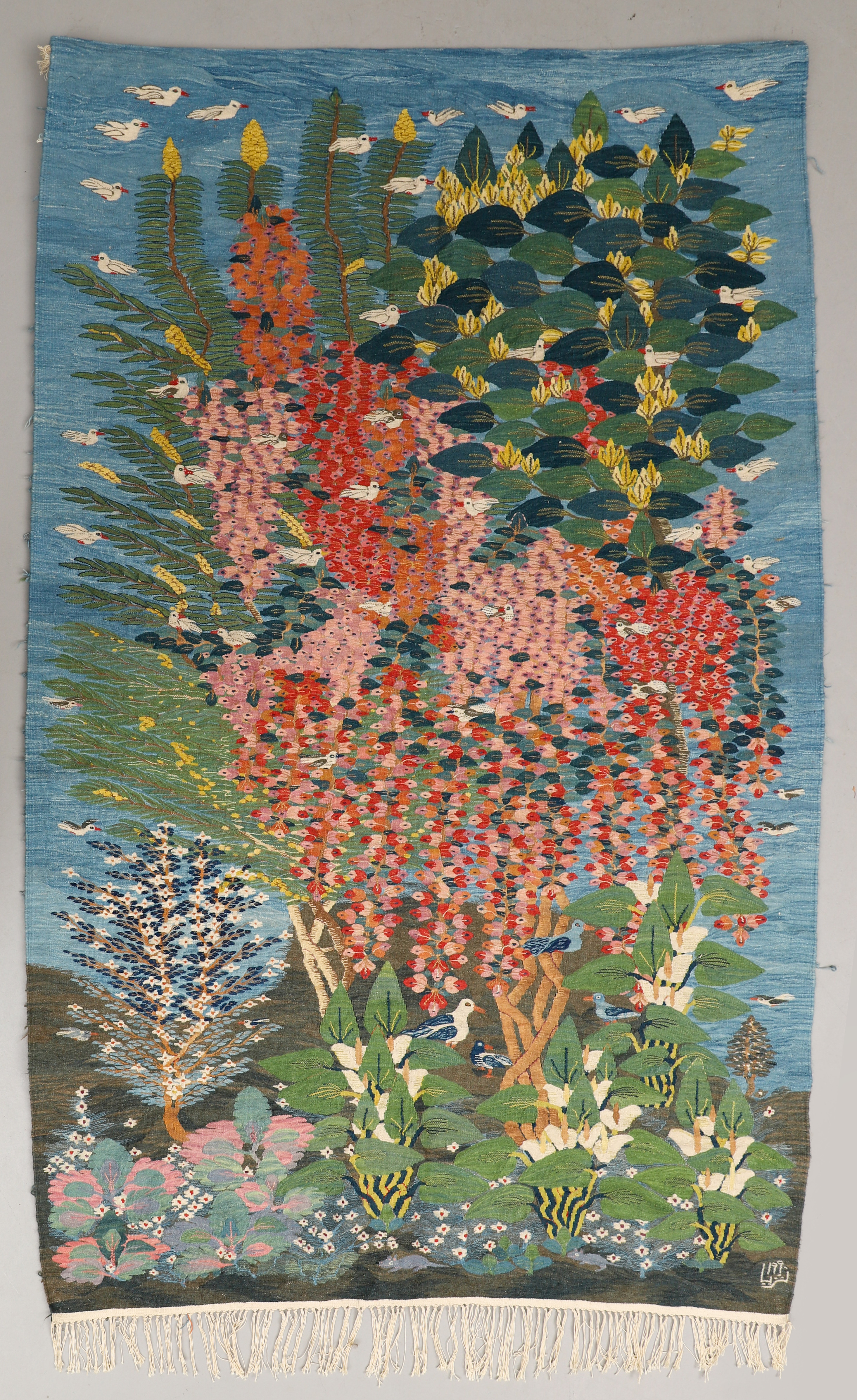 RAMSES WISSA WASSEF (EGYPTEN, 1911-1974). Hans skola, Harrania, Giza, Vävnad. Signerad Thuraya 1990.