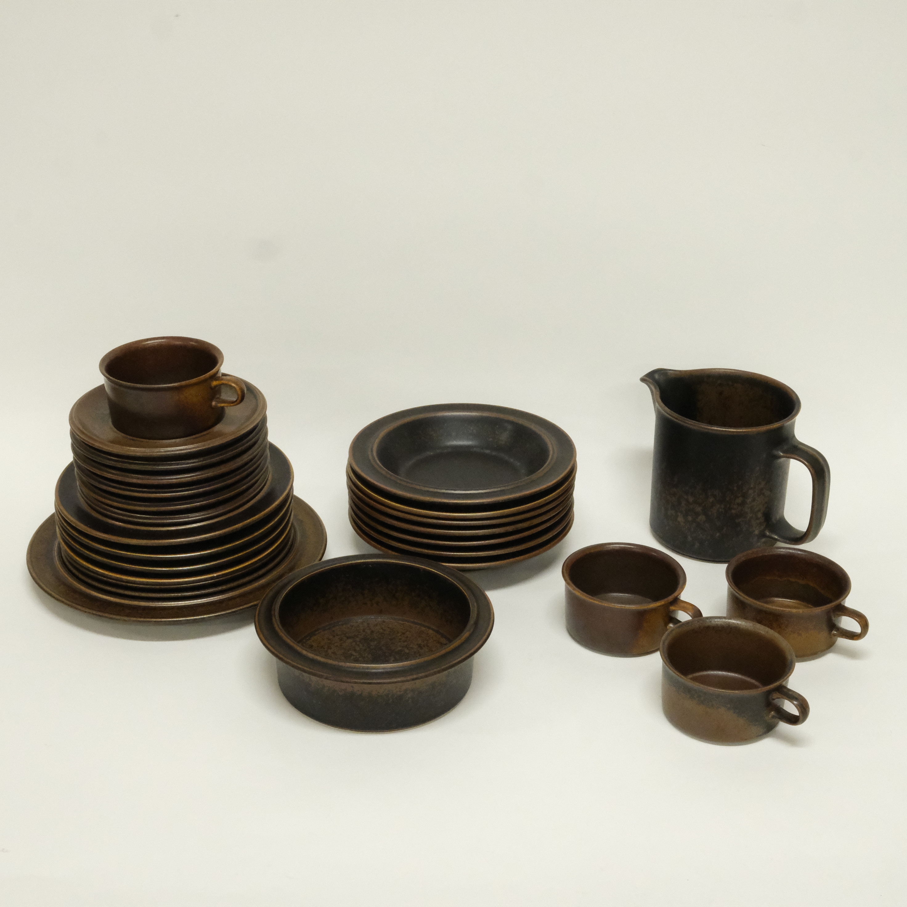 ULLA PROCOPÈ. ARABIA. SERVISDELAR. "RUSKA", 26 DELAR.