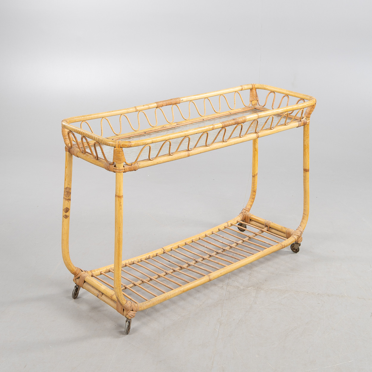 BLOMSTERBORD, rotting samt glasskiva, 1900-talets mitt.