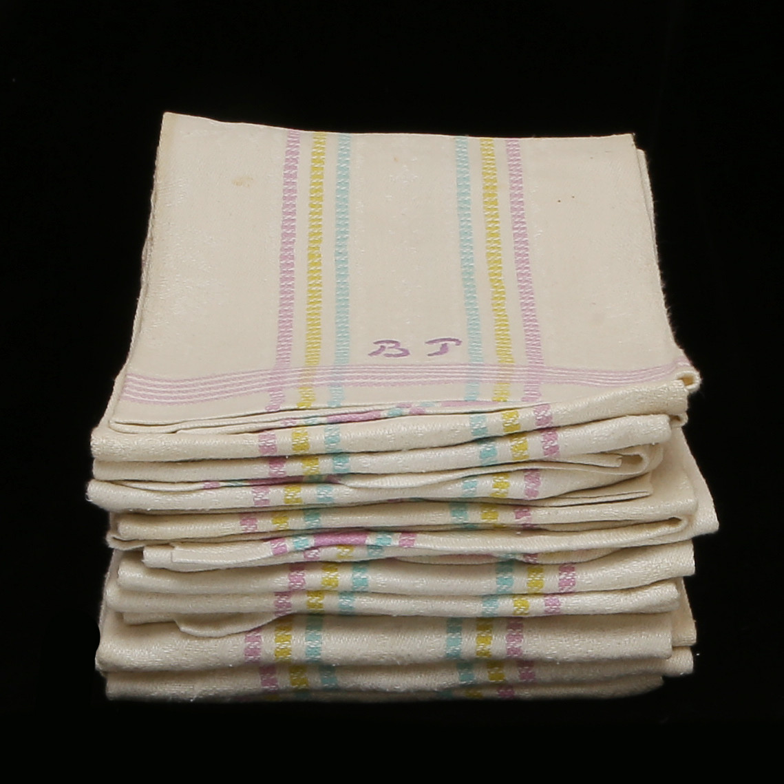 12 KÖKSHANDUKAR I LINNE, PASTELFÄRGADE, 1900-TAL.