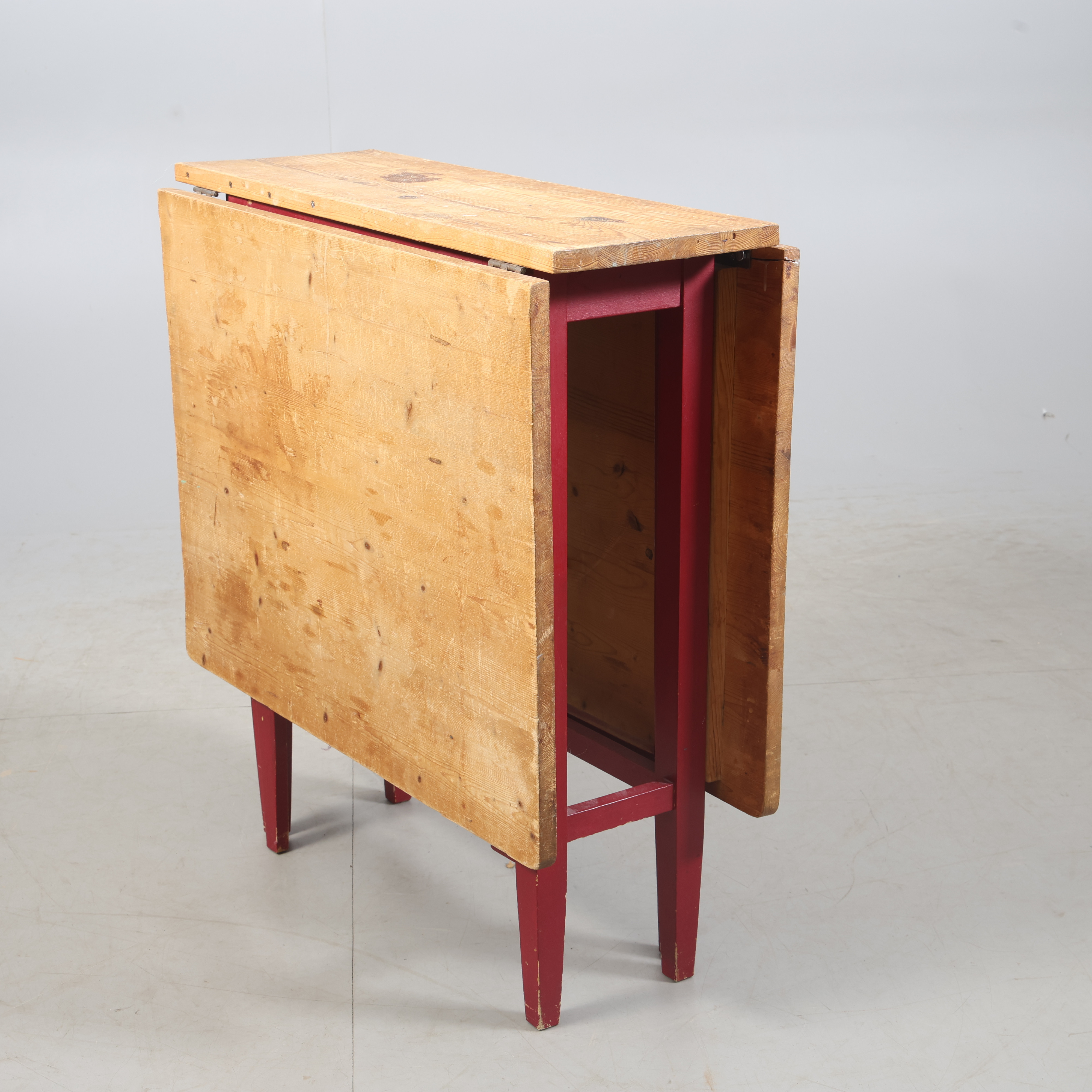 SLAGBORD, delvis bemålat, furu, 1900-tal.