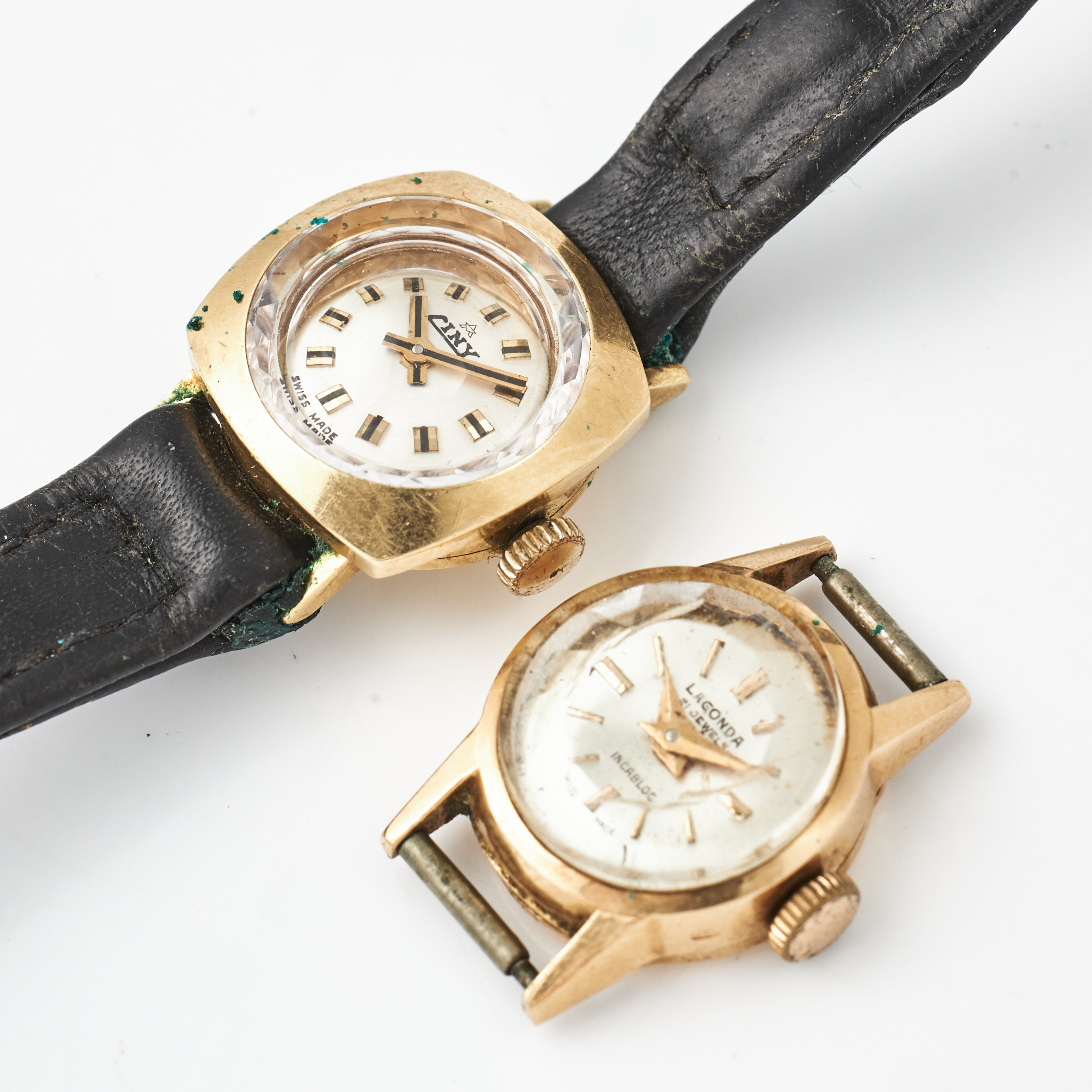 DAMARMBANDSUR, 2 st., 18 k guld, manuella, Ciny samt Lagonda, 1900-talets mitt.