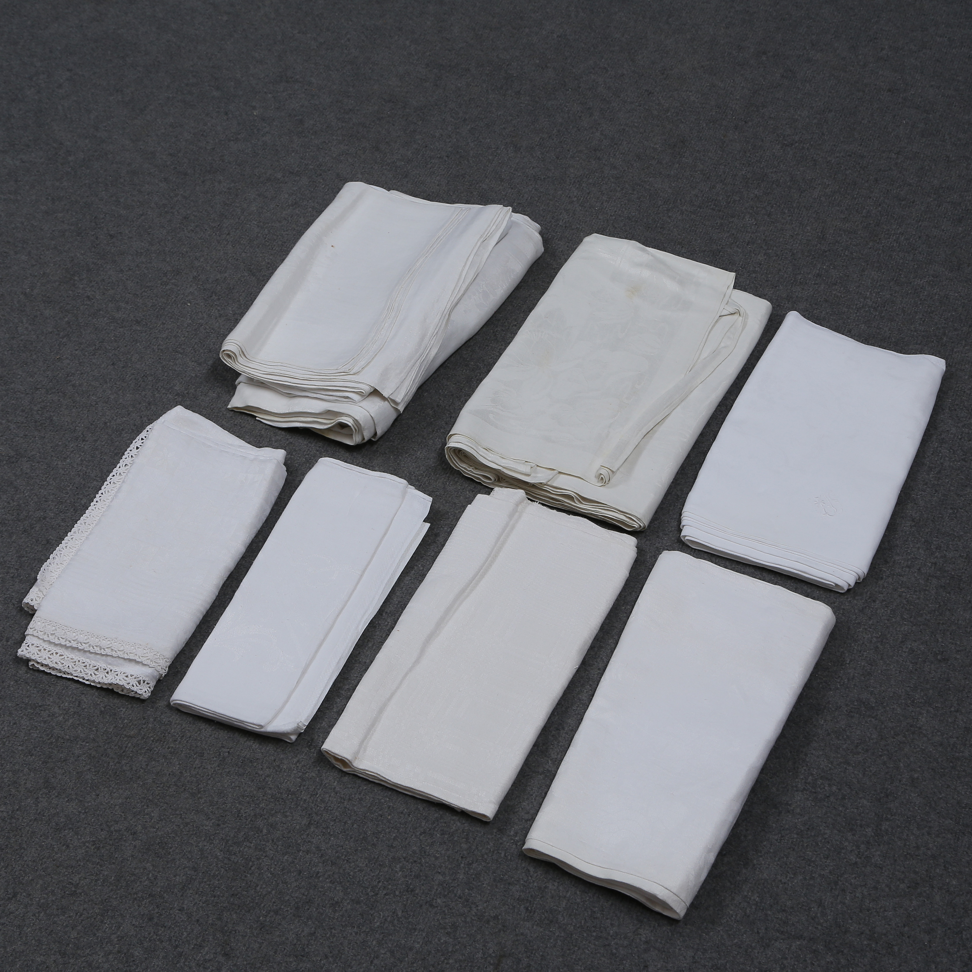 SAMLING LINNEDUKAR, 1900-TAL.