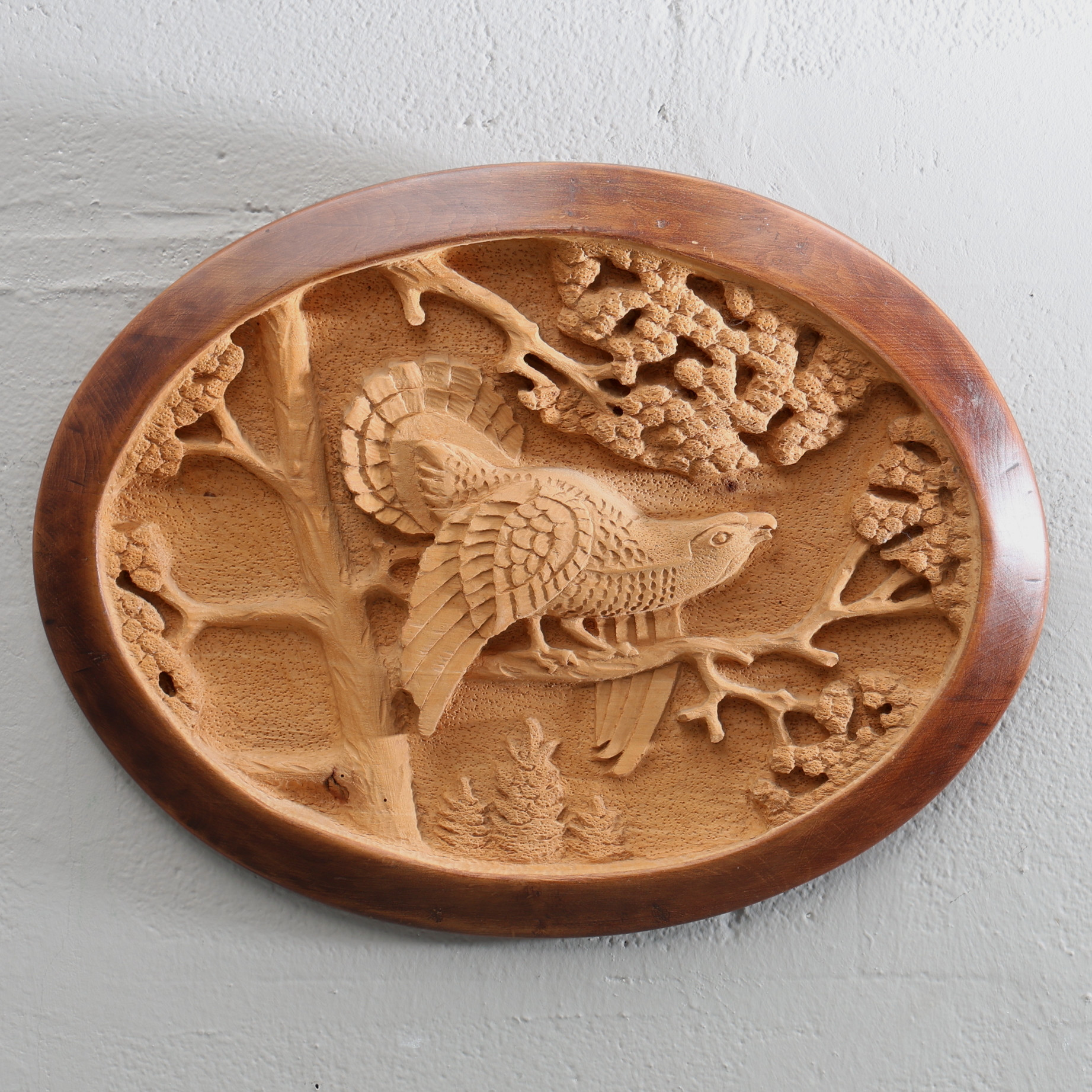 TRÄRELIEF. Signerad, Anton Höglund, daterad 23-6-38.