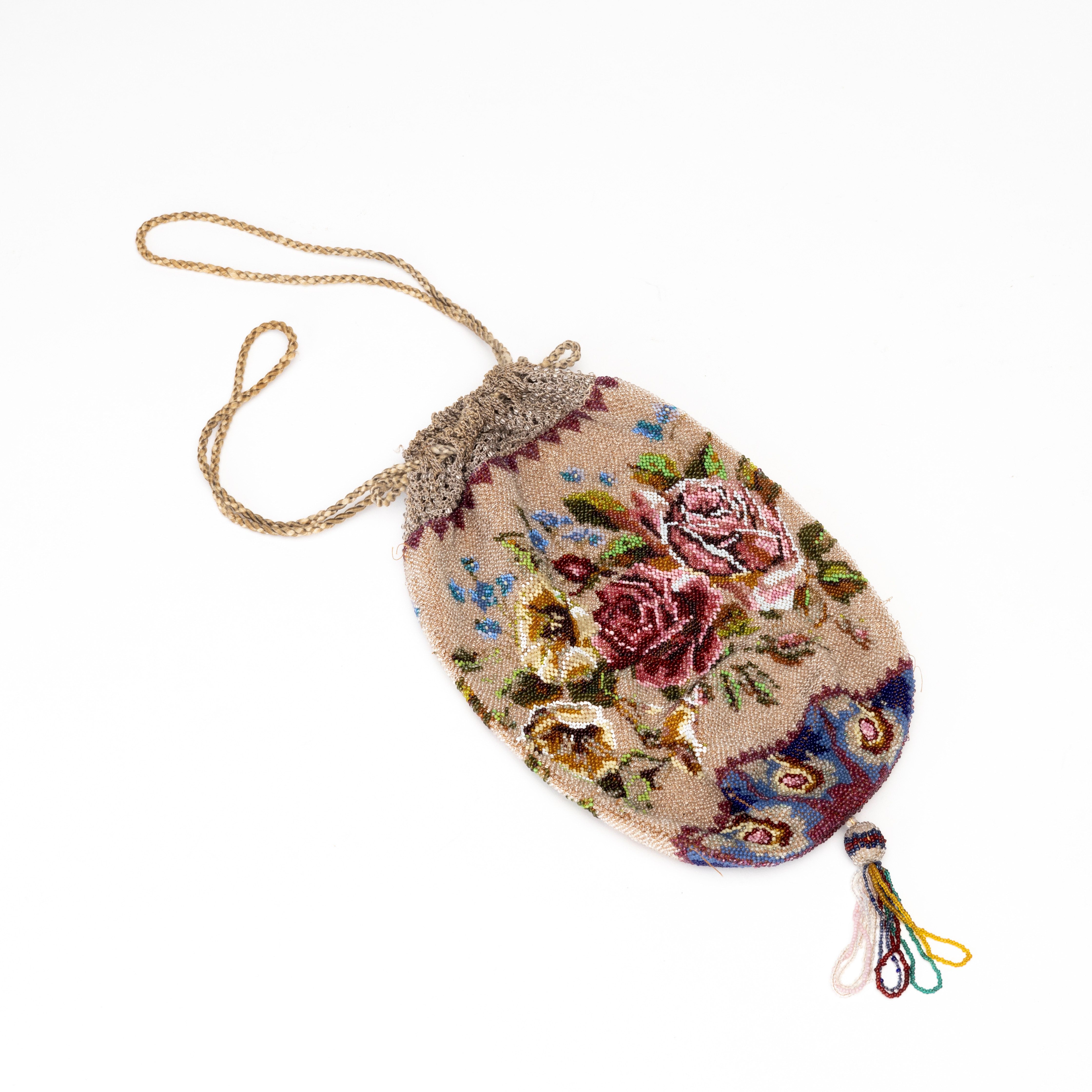 VÄSKA/PÅSE, pärlbrodyr, 1900-talets första hälft.