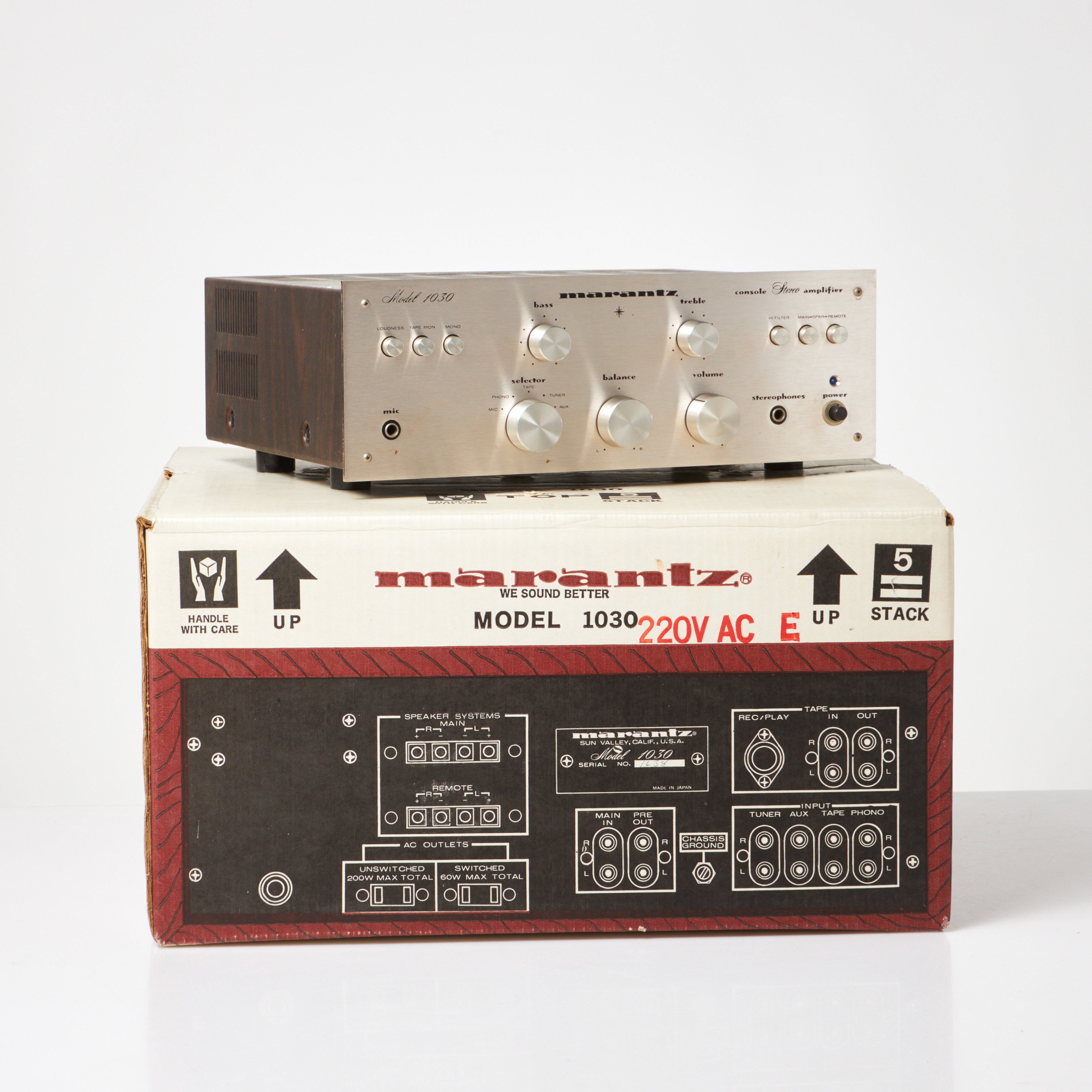 MARANTZ, Model 1030 Console Stereo Amplifier, Made in Japan, ca 1973-78, med original kartong.