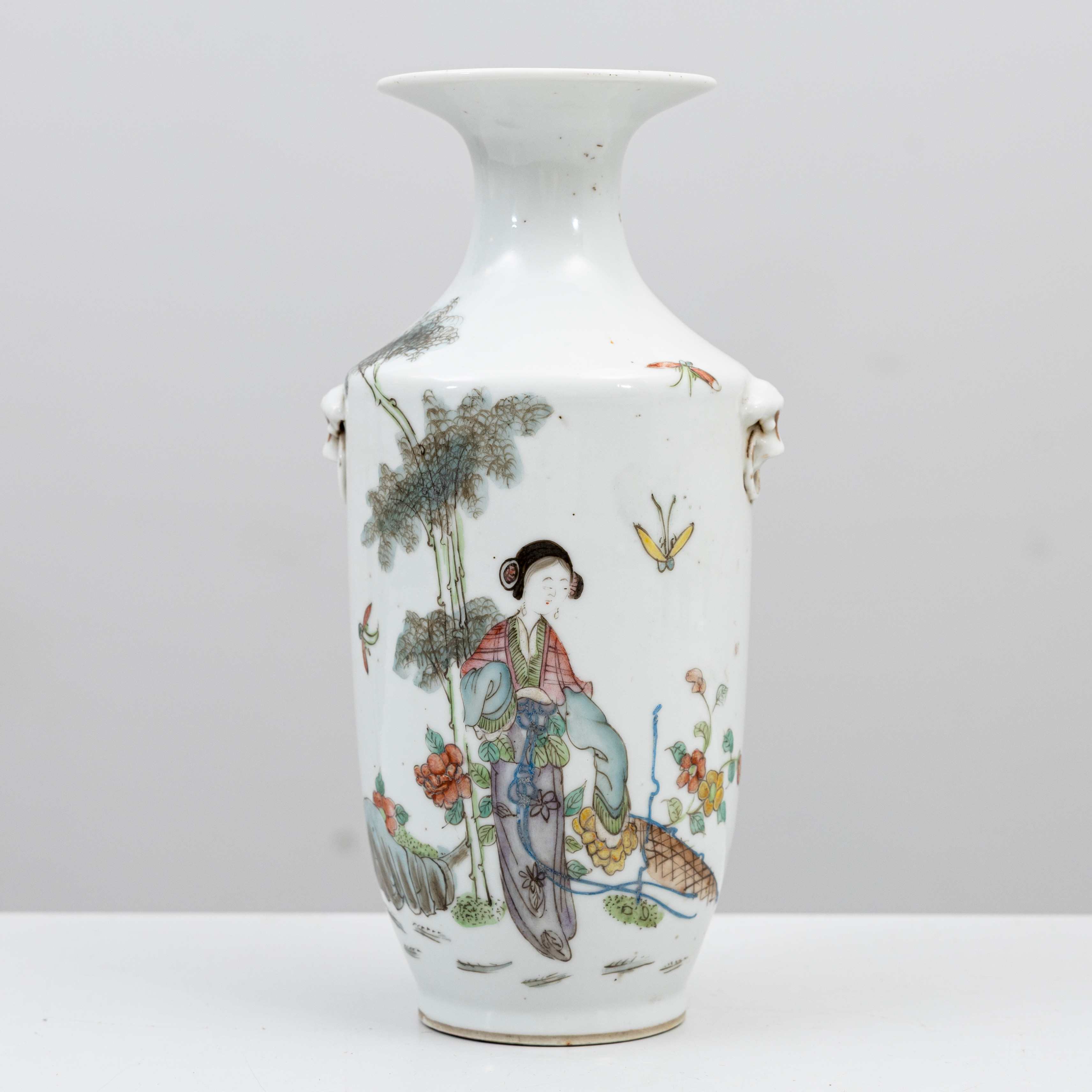 VAS, porslin, Kina, Republik, 1900-talets första hälft.