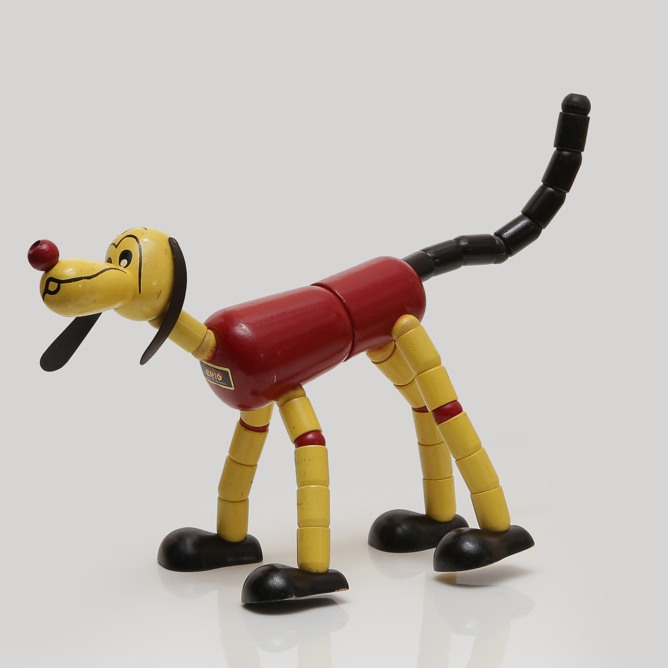 BRIO TRÄLEKSAK "PLUTO", LEDAT TRÄ, 1950/1960-TAL.