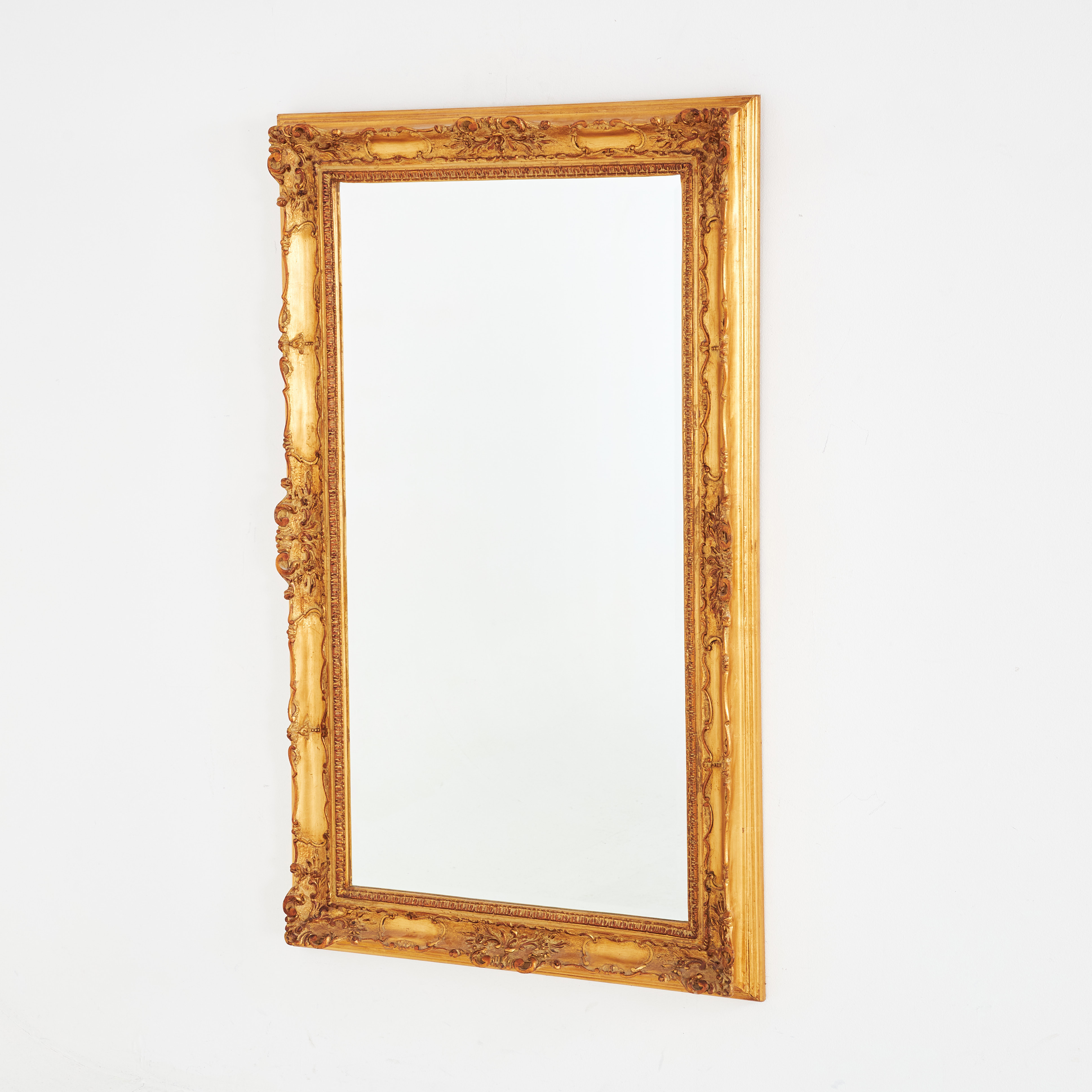 SPEGEL, samtida, fasettslipat spegelglas, bronserad ram.