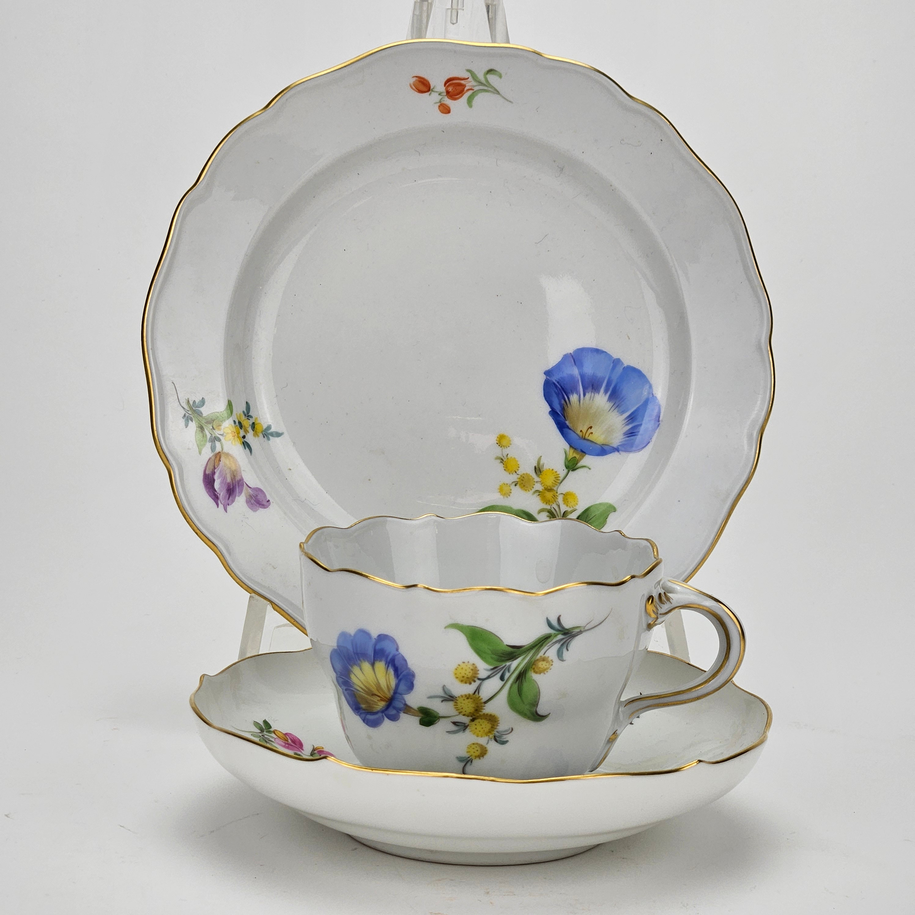 KAFFEKOPP MED FAT, ASSIETT, porslin, Meissen, Tyskland.