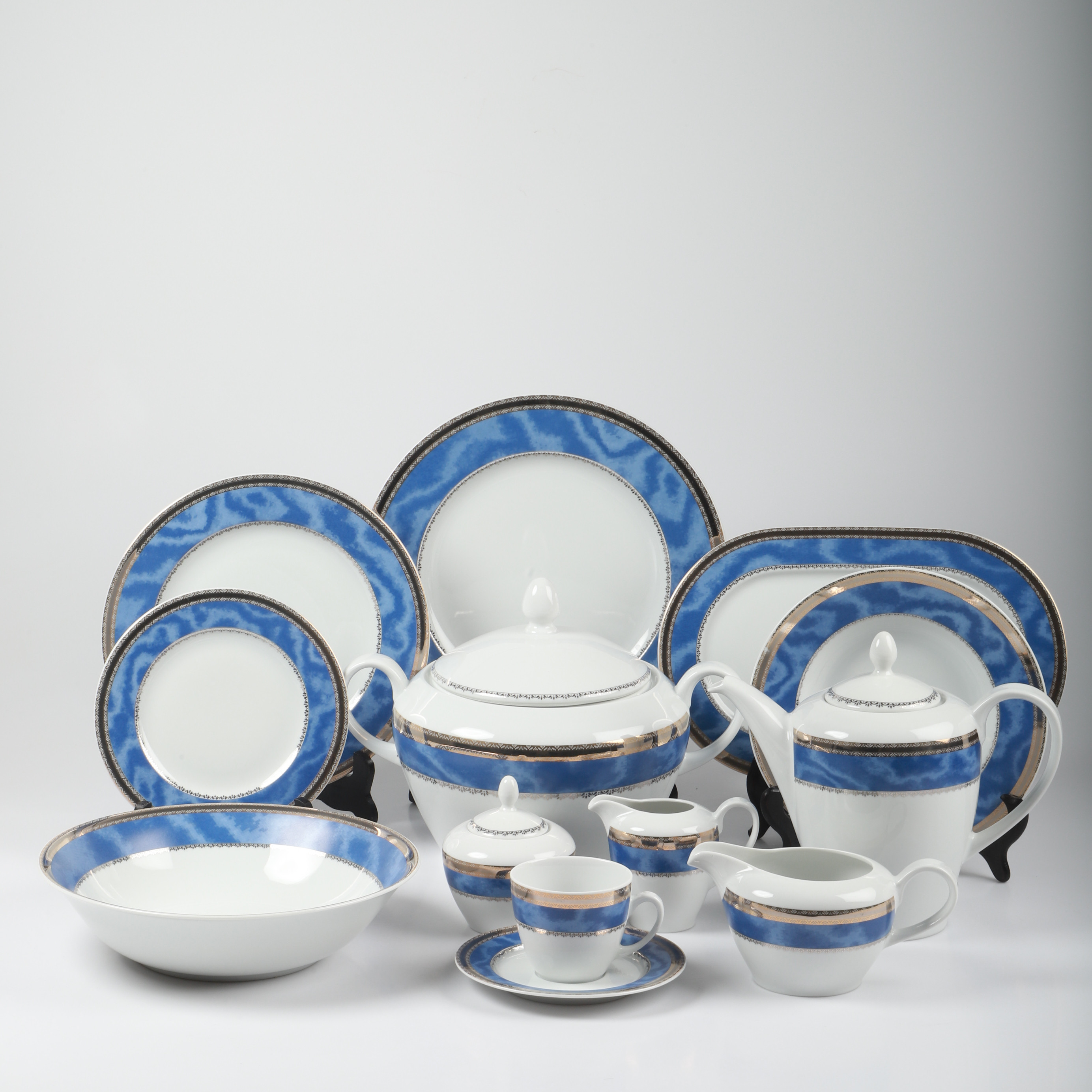 SERVIS, 79 delar, porslin, Fine royal porcelain, 1900-talets slut.