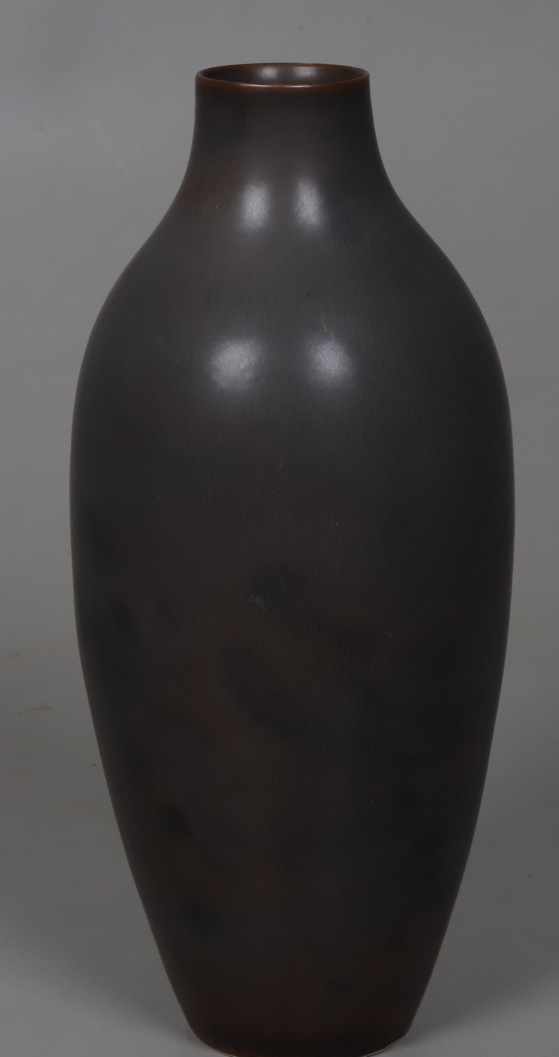 CARL HARRY STÅLHANE. GOLVVAS, RÖRSTRAND, 1950/60-TAL, STENGODS, HARPÄLSGLASYR.