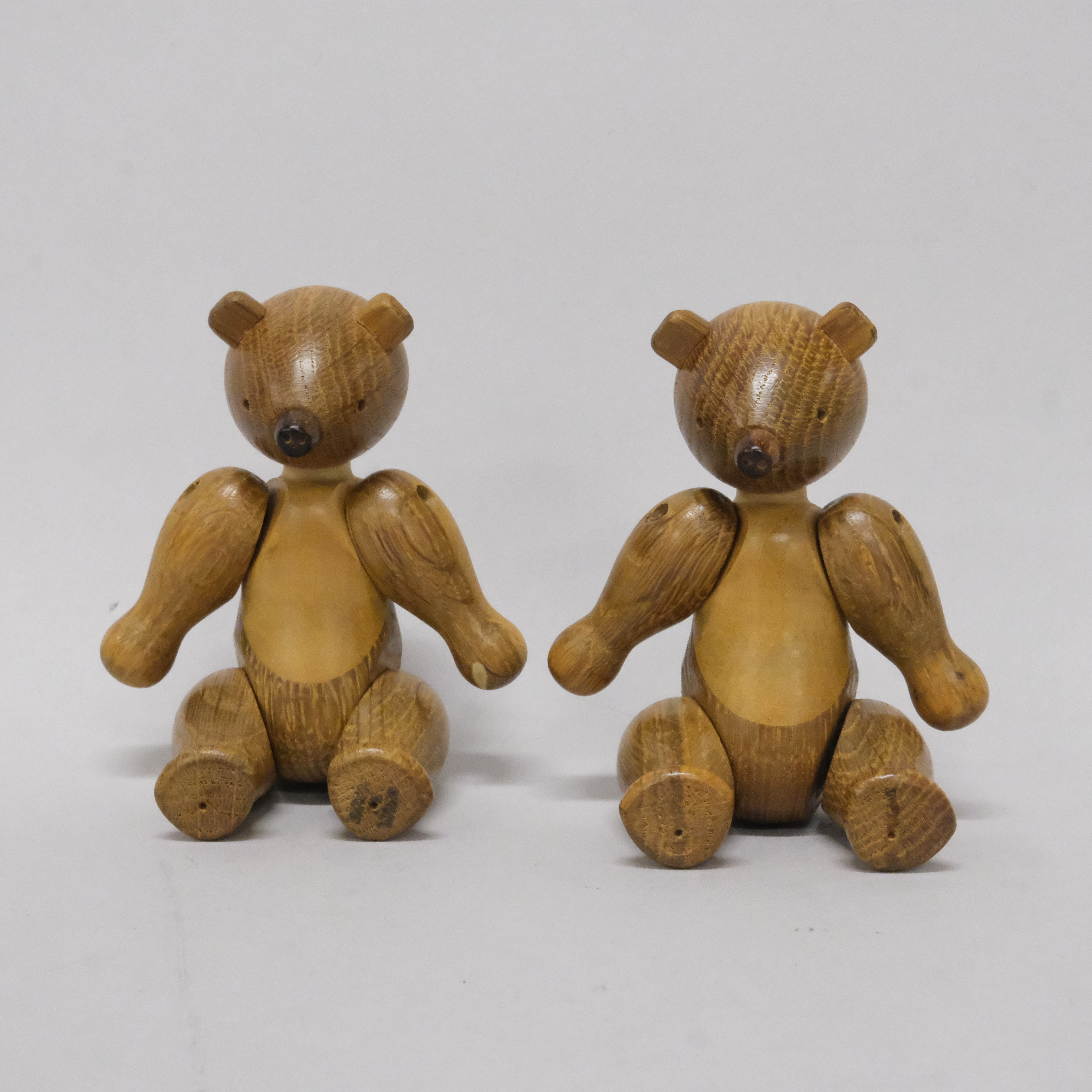 KAY BOJESEN. SKULPTURER, BJÖRNAR, TVÅ STYCKEN.