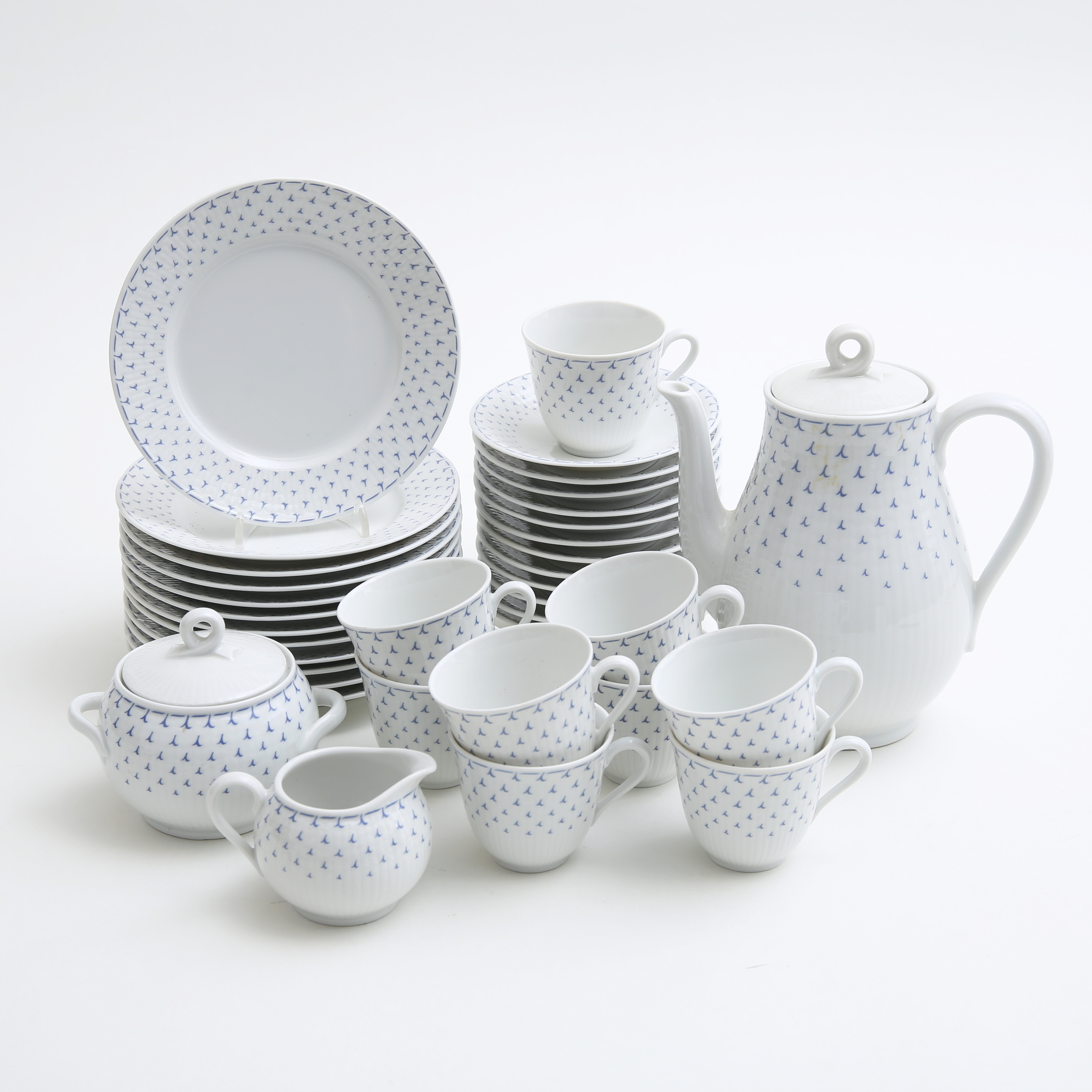 LOUISE ADELBORG. Kaffeservis, "Blå Vinge", 36 delar, Rörstrand.