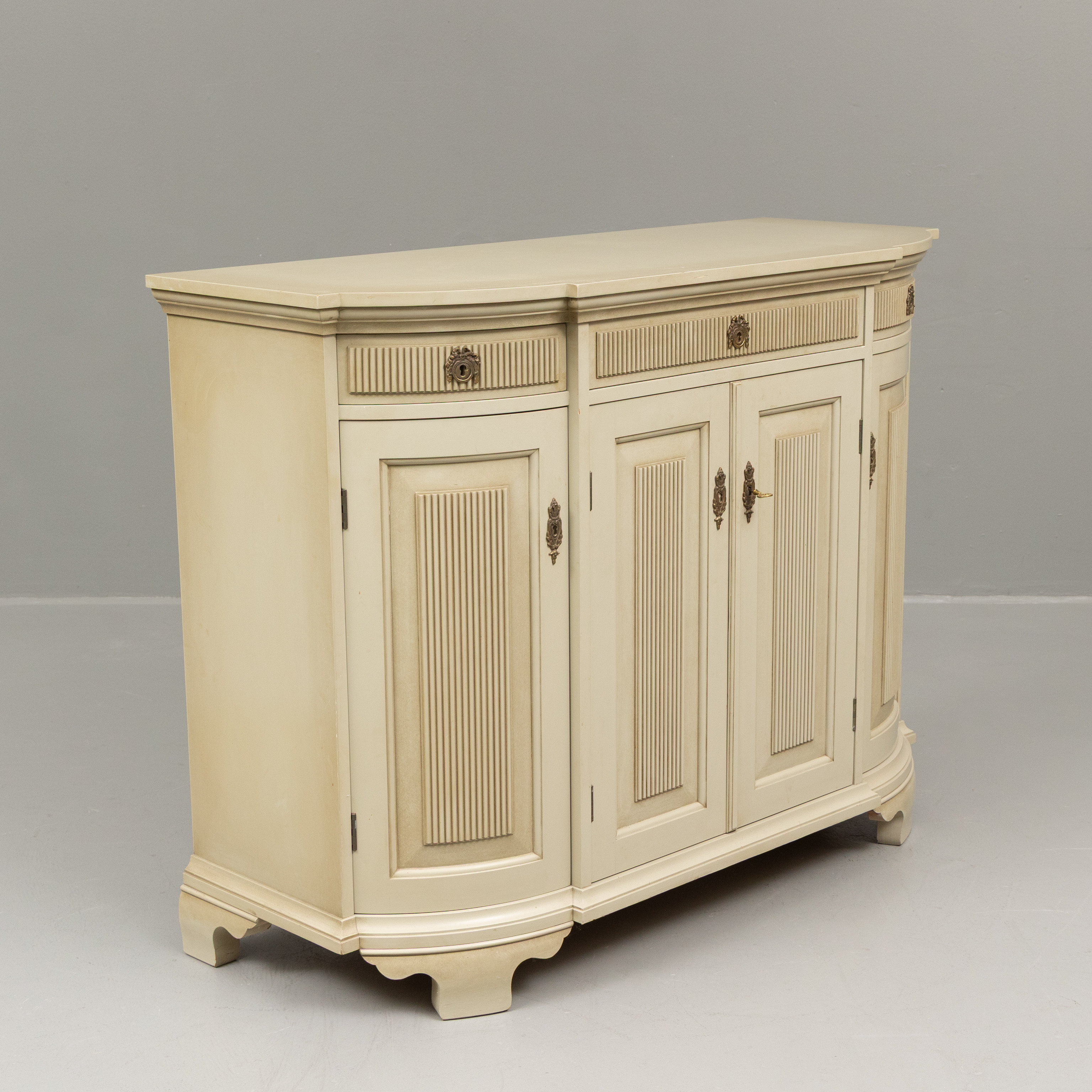 SKÄNK, gustaviansk stil, 1900-talets andra hälft.