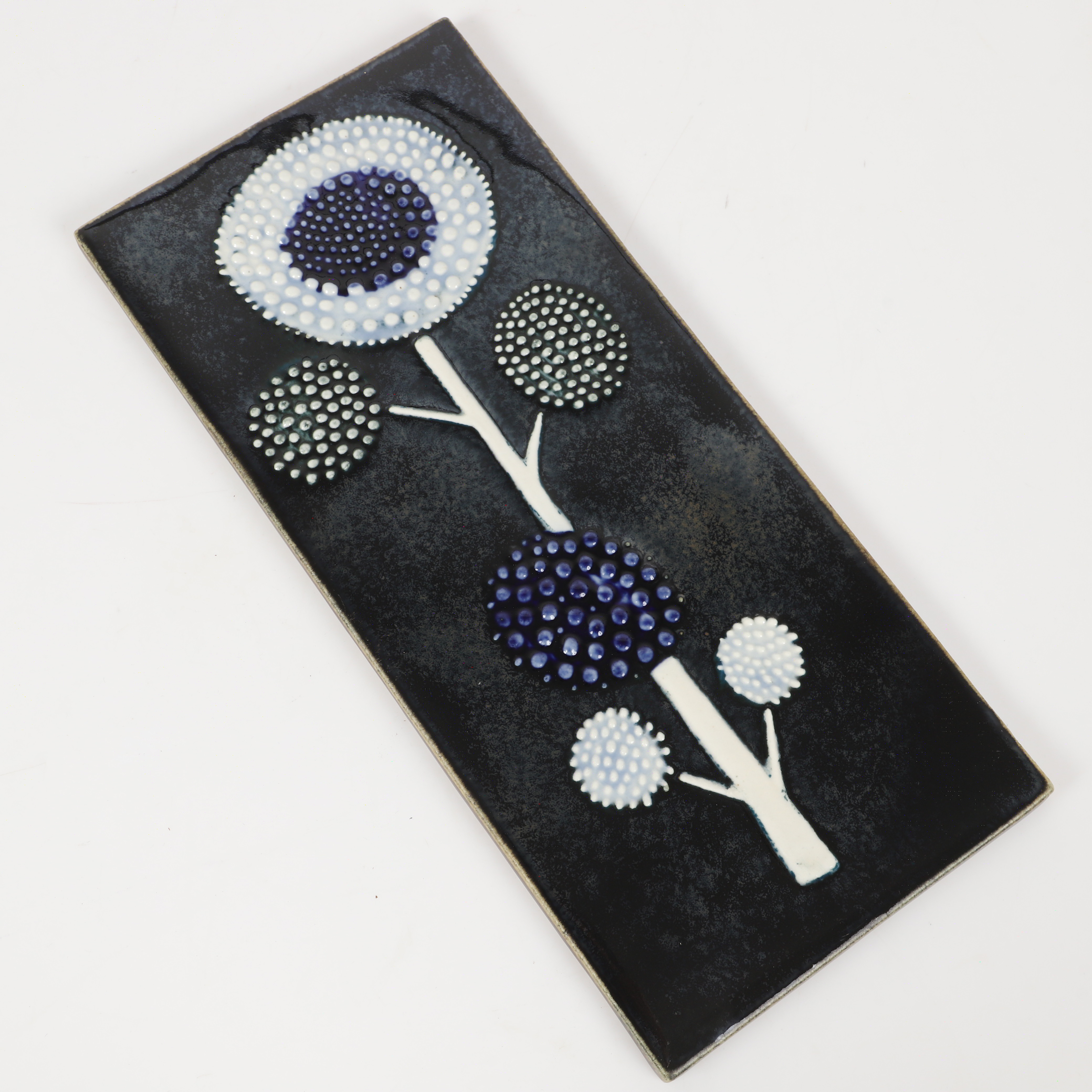 SYLVIA LEUCHOVIUS. Väggplakett, stengods, Rörstrand.