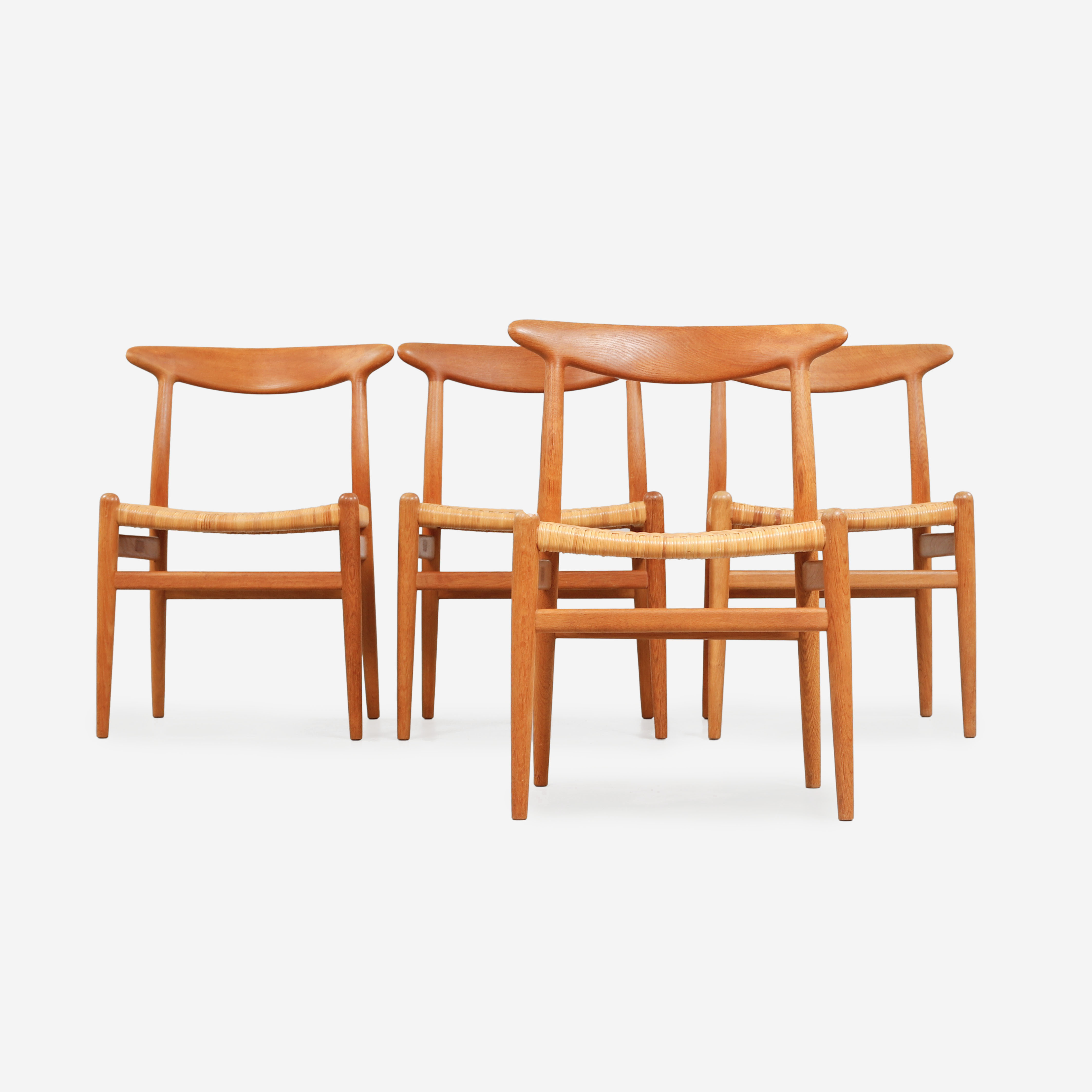 HANS J WEGNER. Stolar "W2", fyra stycken, för CM Madsen, Danmark.