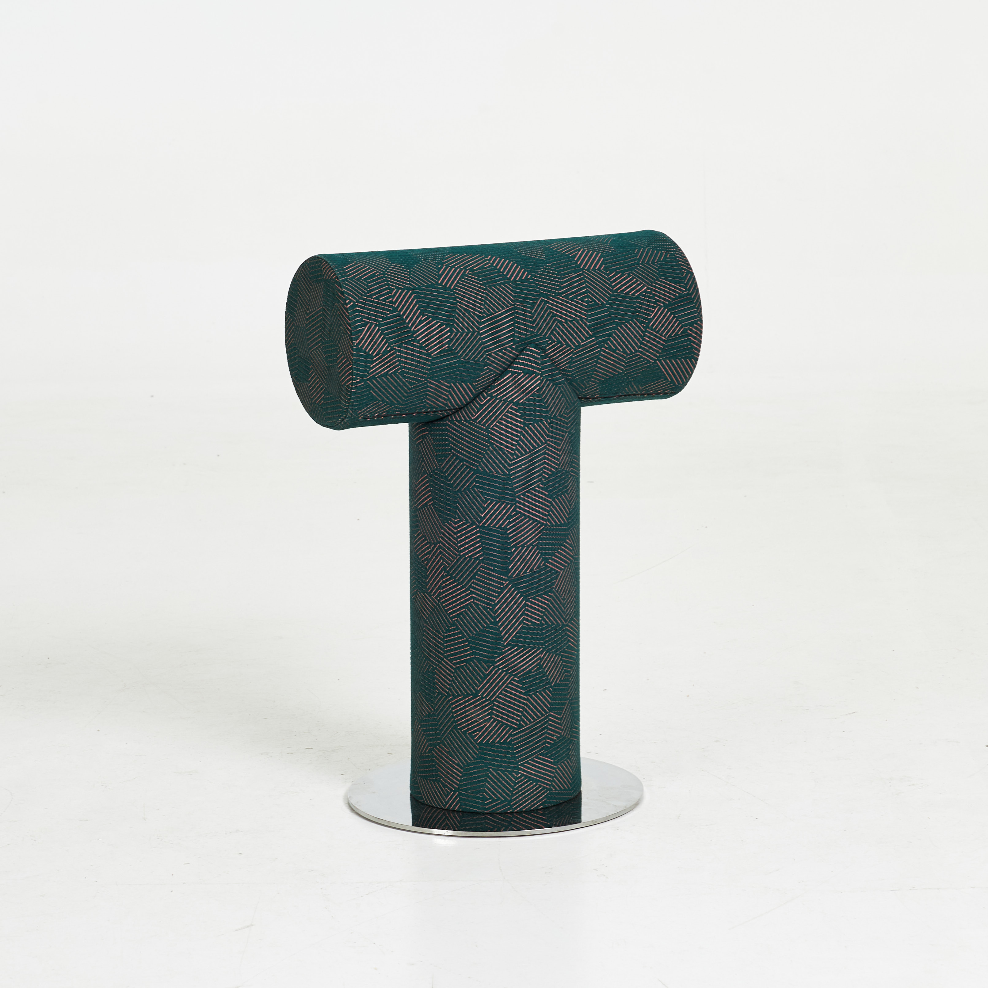 BALANSSTOL. Materia, kromad bottenplatta, textilklädd grönt mot rosa fond, samtida.