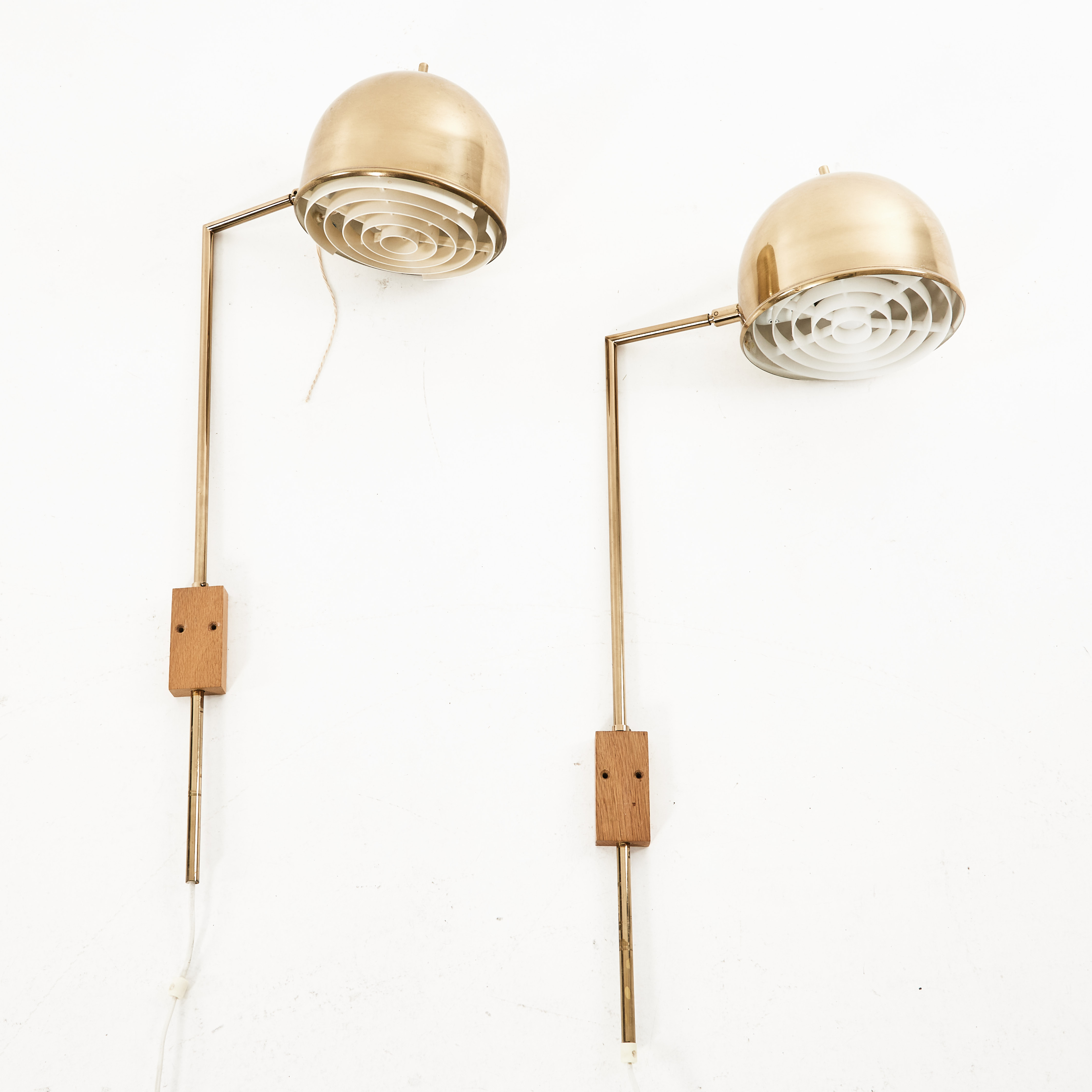 EJE AHLGREN. Vägglampor, 1 par, mässing, "AJH-55", Bergboms, 1960/70-tal.