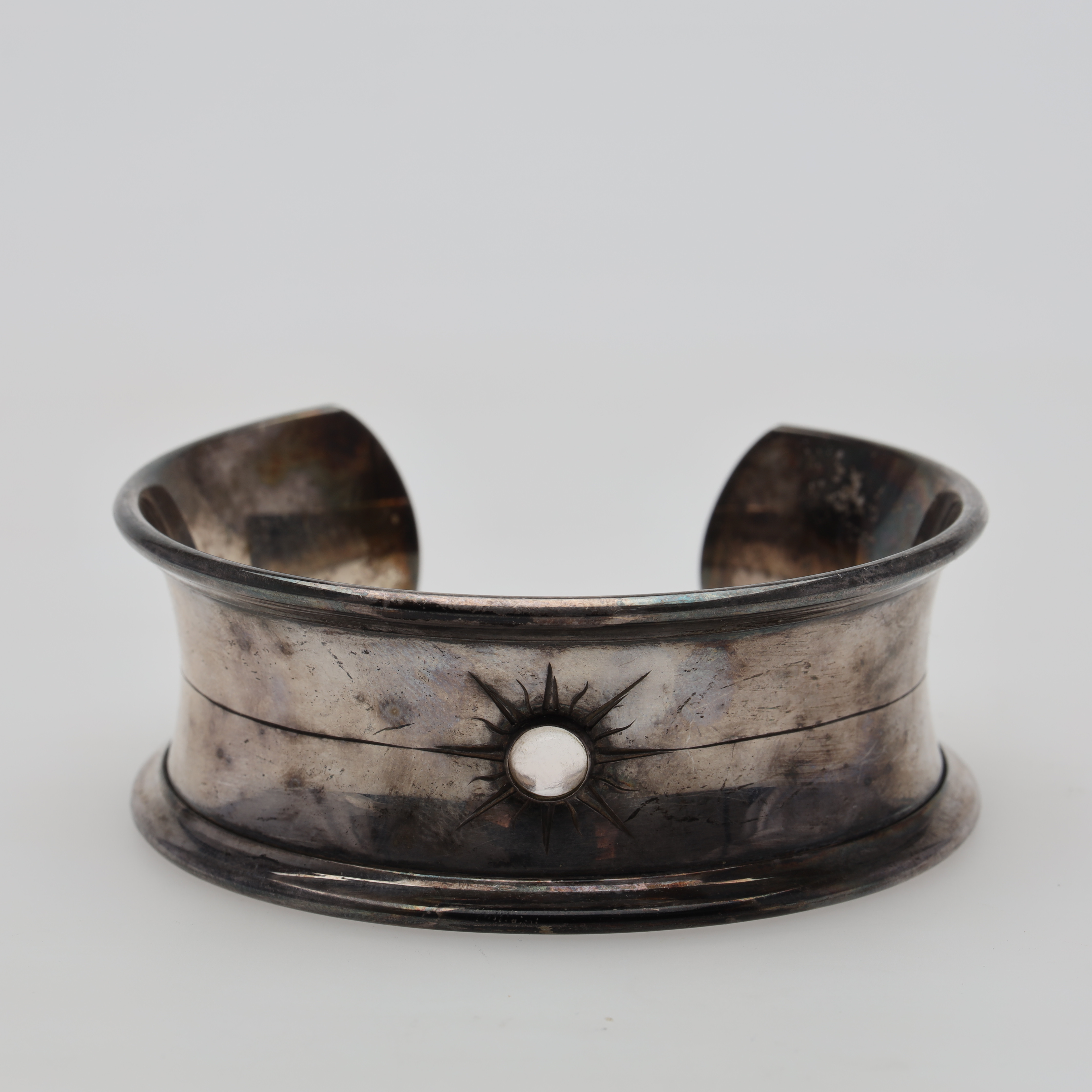 ARMRING med sten silver MGAB 1957 bruttovikt ca 36,4 gram.