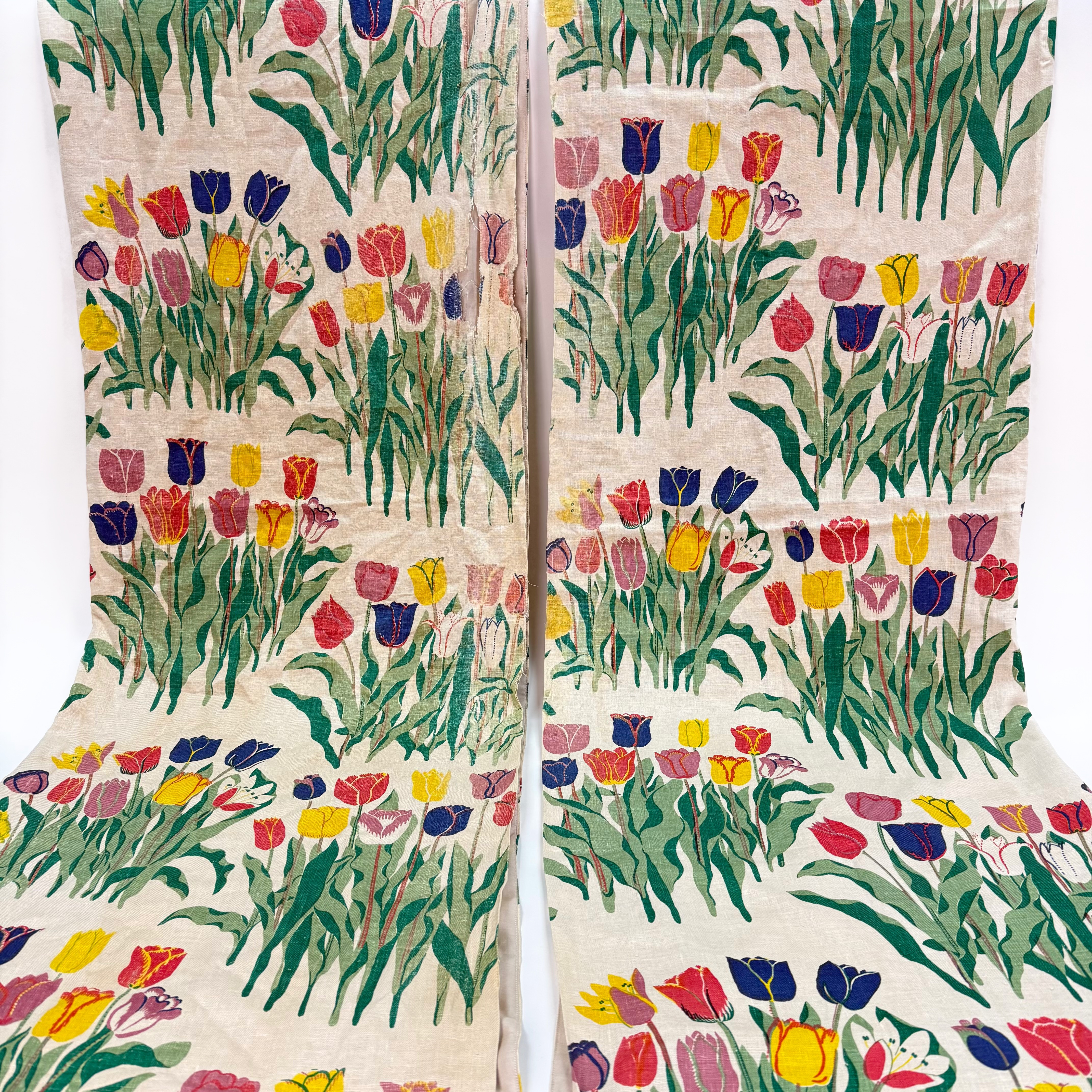 JOSEF FRANK. Tyglängder, 2 st, "Tulpan", Firma Svenskt Tenn.