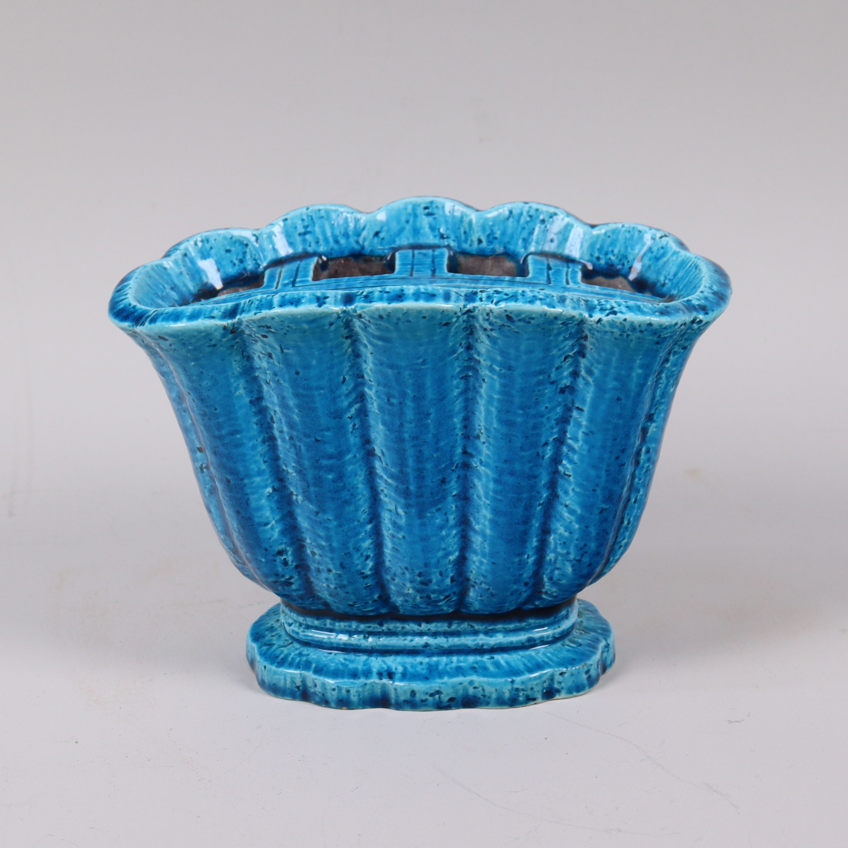 GUNNAR NYLUND. tulpanvas, Rörstrand, chamotterat stengods.