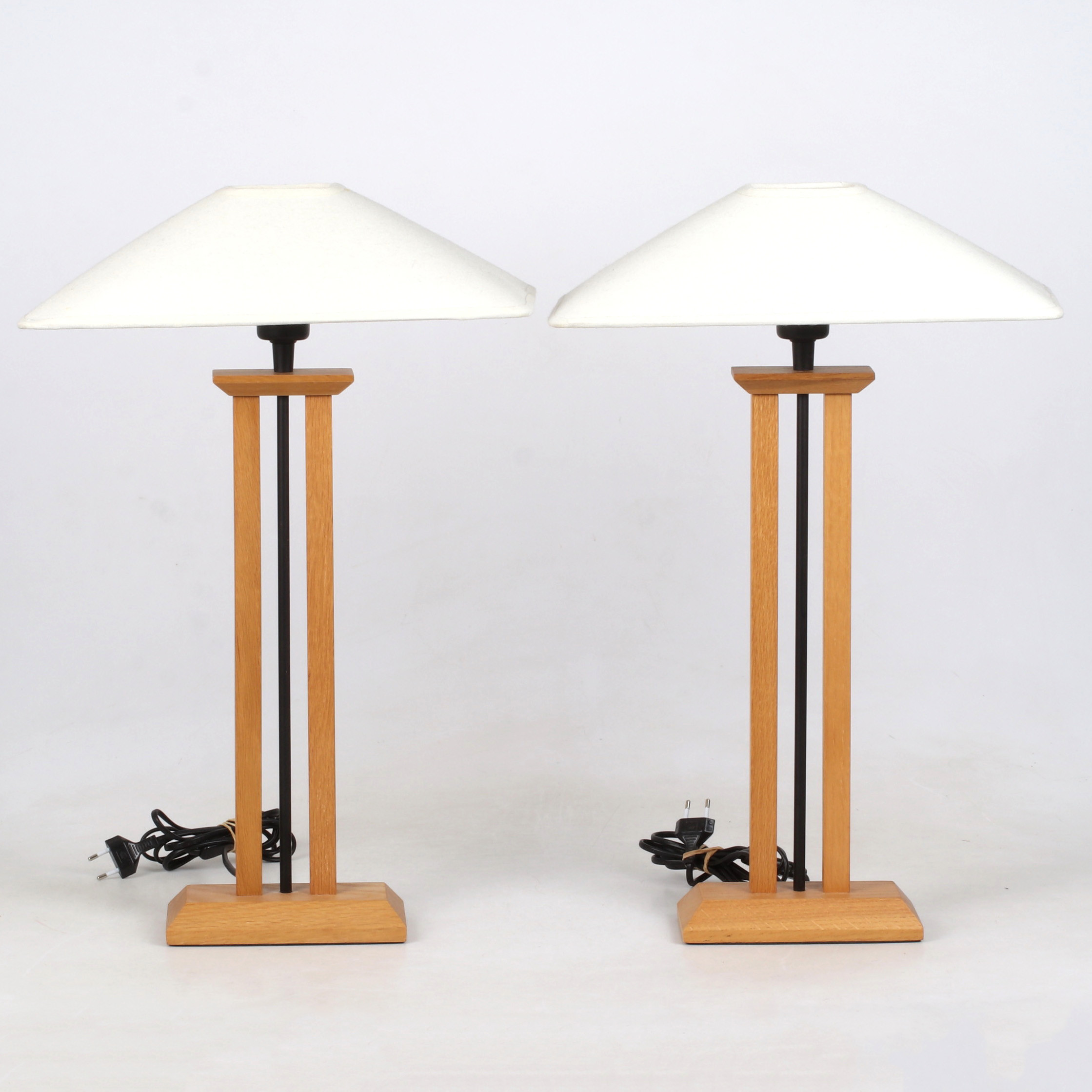 BORDSLAMPOR, 1 par, no 111931, LampGustav, 1900-/2000-tal.