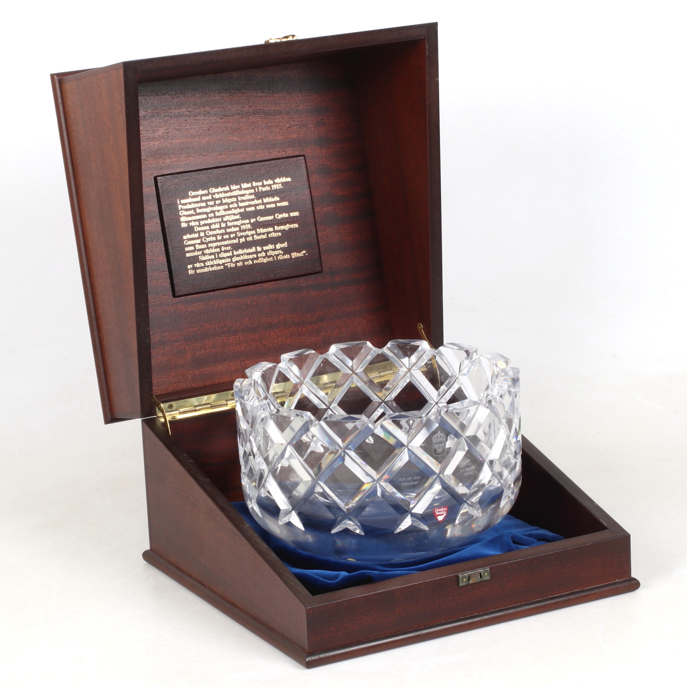 GUNNAR CYRÉN. Skål, glas, "Sofiero", Orrefors, i schatull.