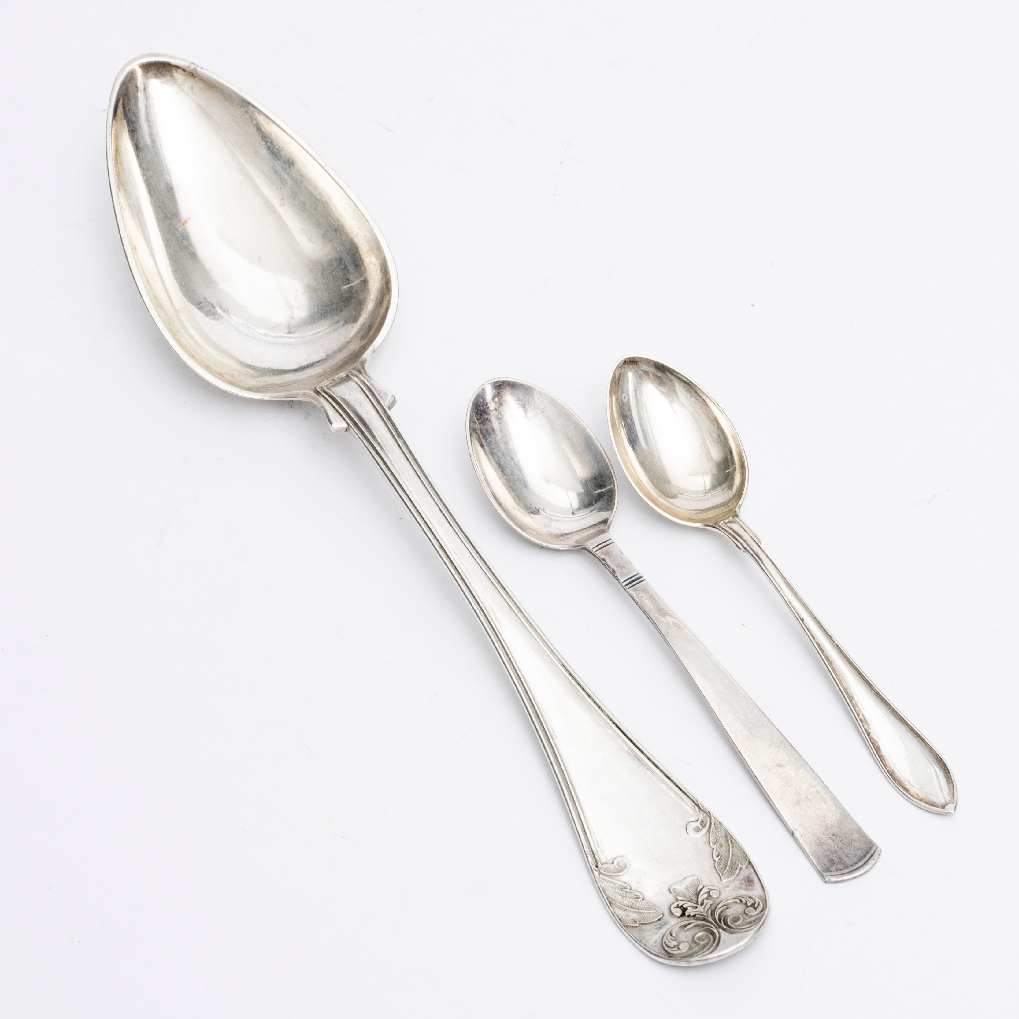 SKEDAR,13 st, silver, bl.a GAB, Sverige.