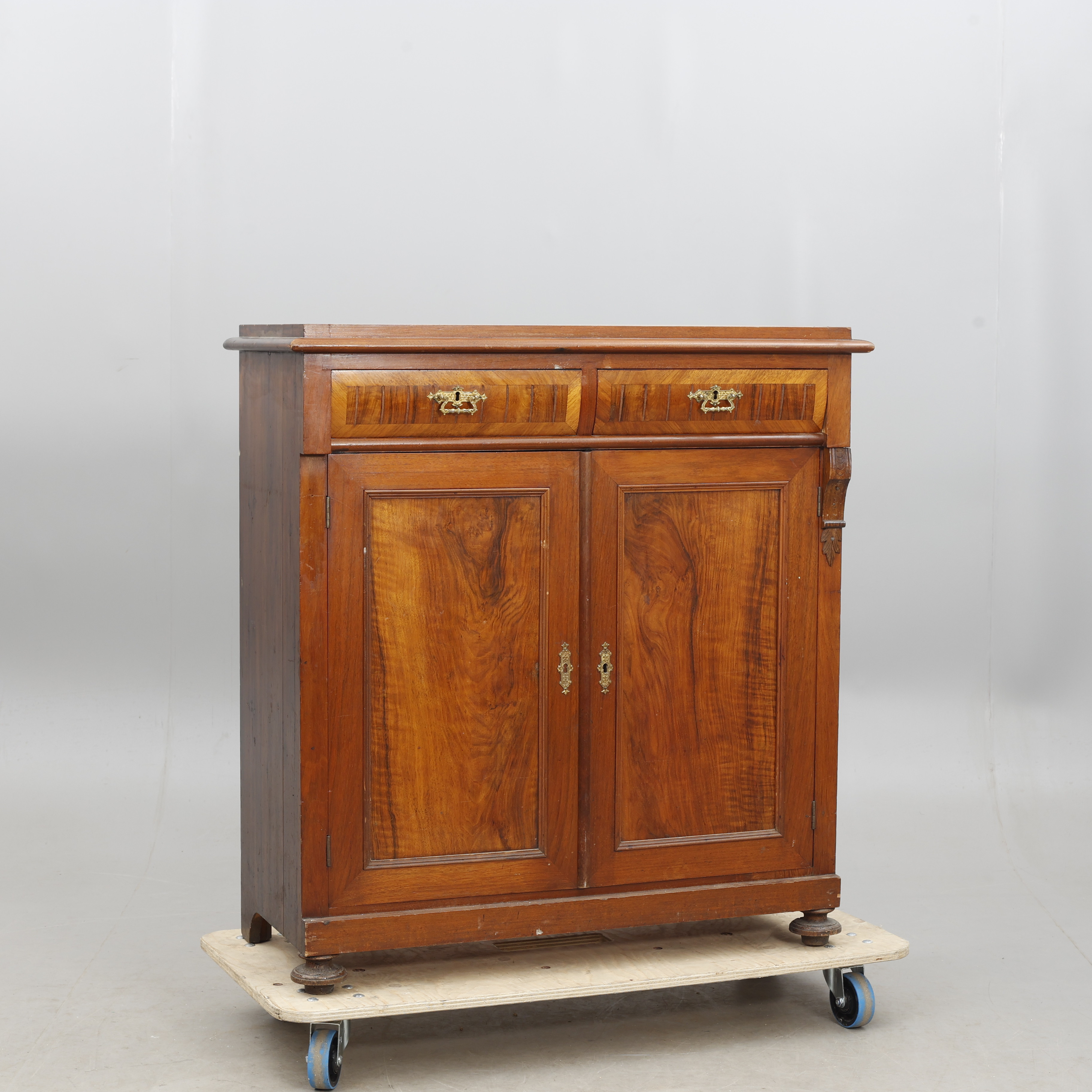 SKÄNK, nyrenässans,sent 1800-tal.