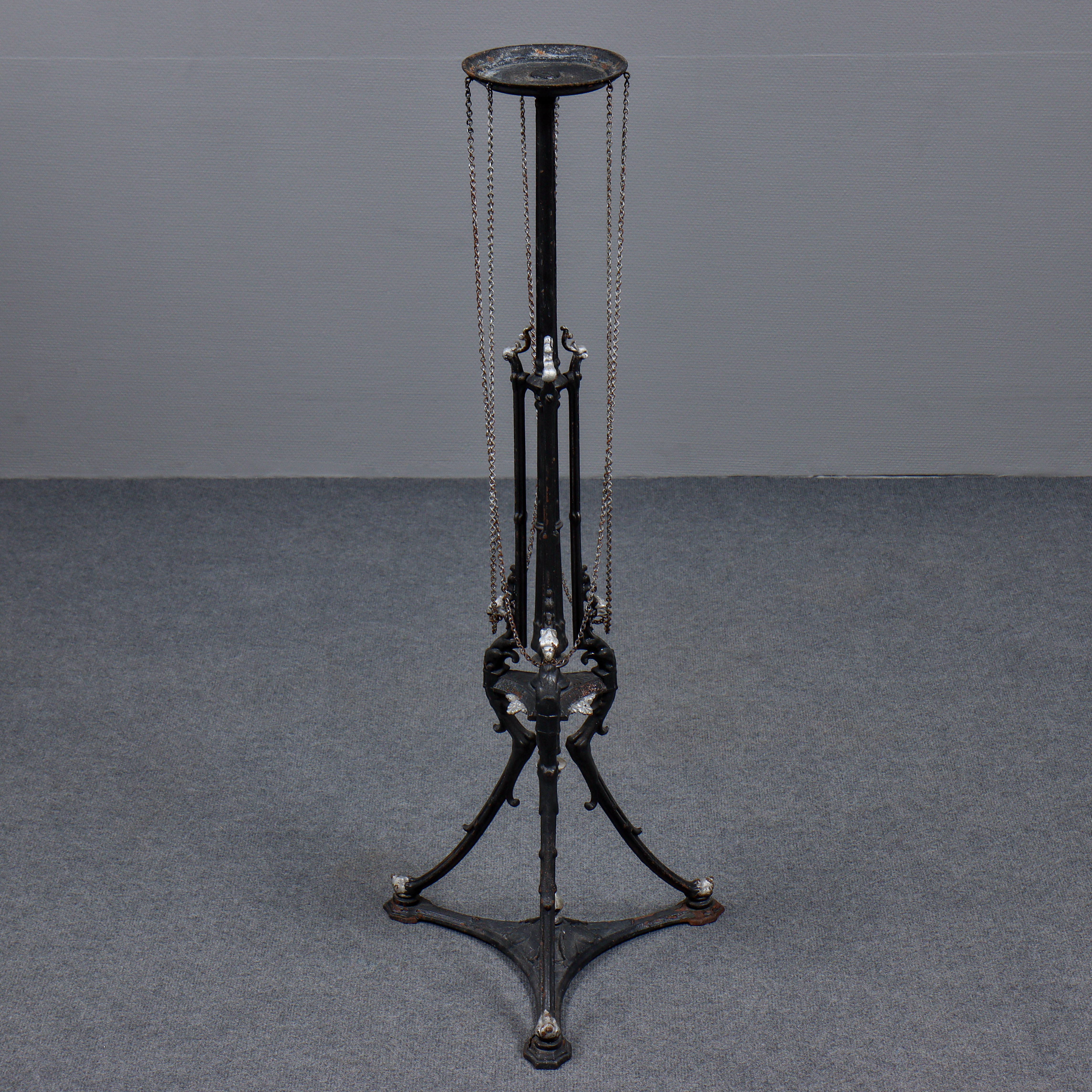 GUERIDON / PIEDESTAL, GJUTJÄRN, 1800-TAL.