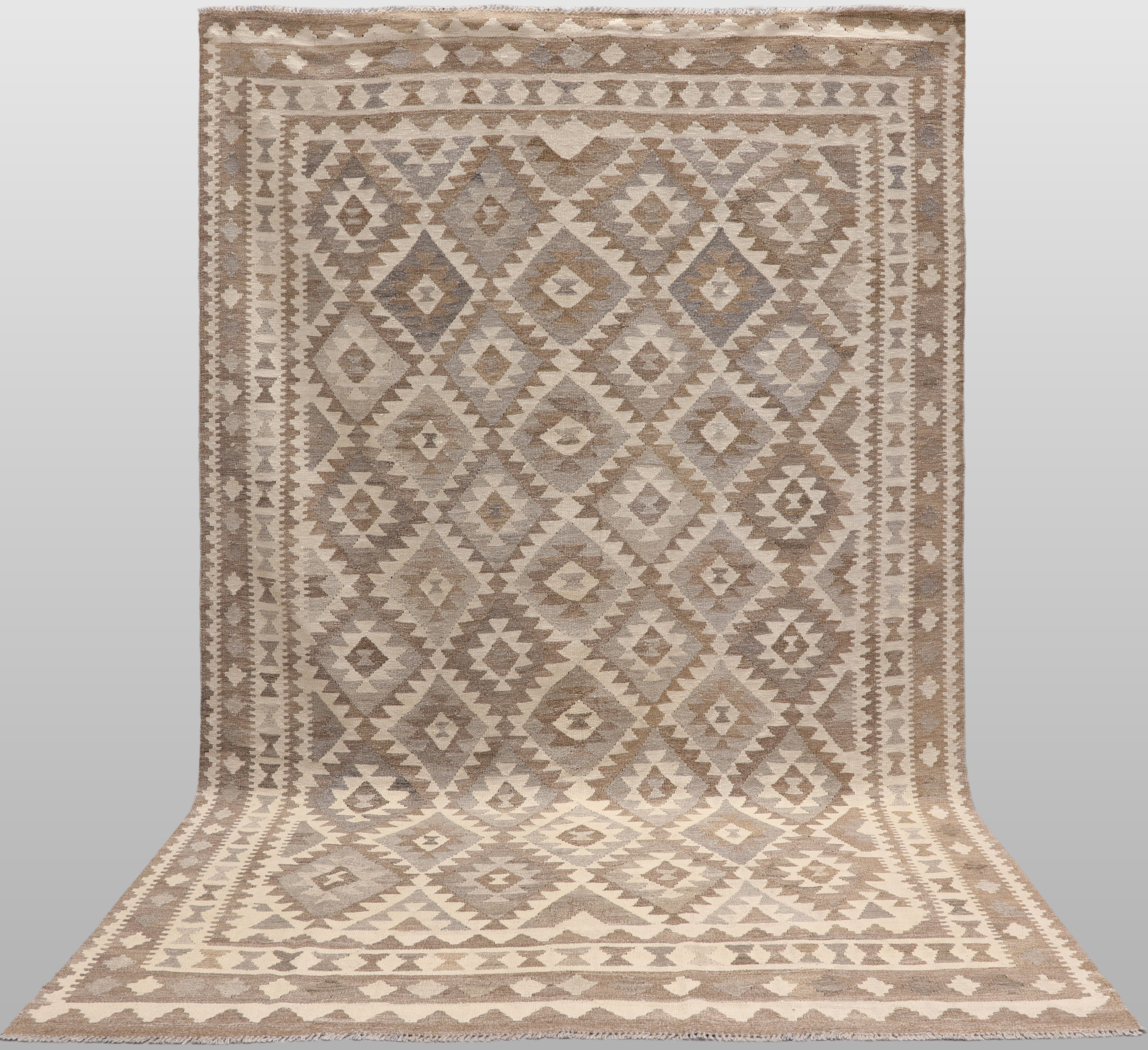 ORIENTMATTA. Kelim naturfärgad, 292 x 196 cm.