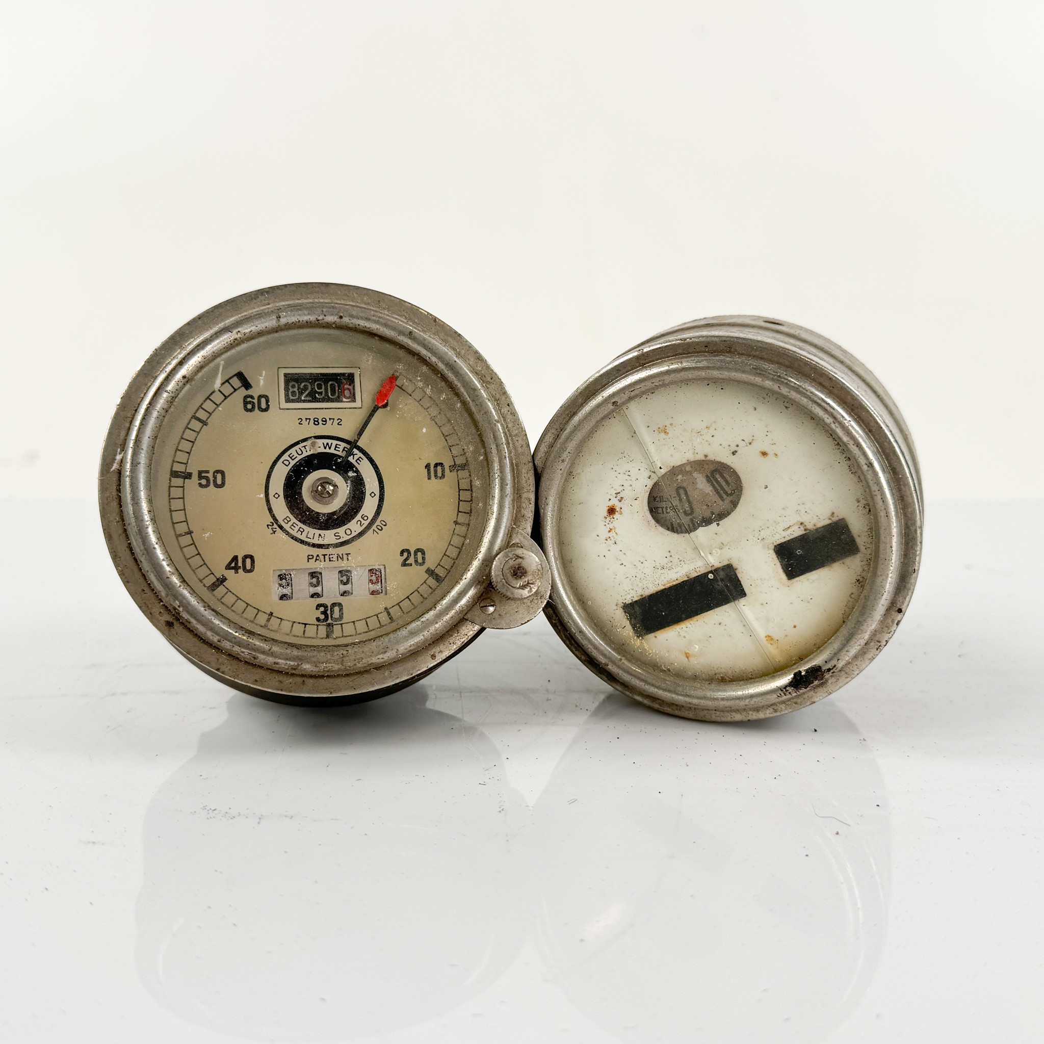DEUTA samt okänd, hastighetsmätare, 1920/30-tal, Tyskland.