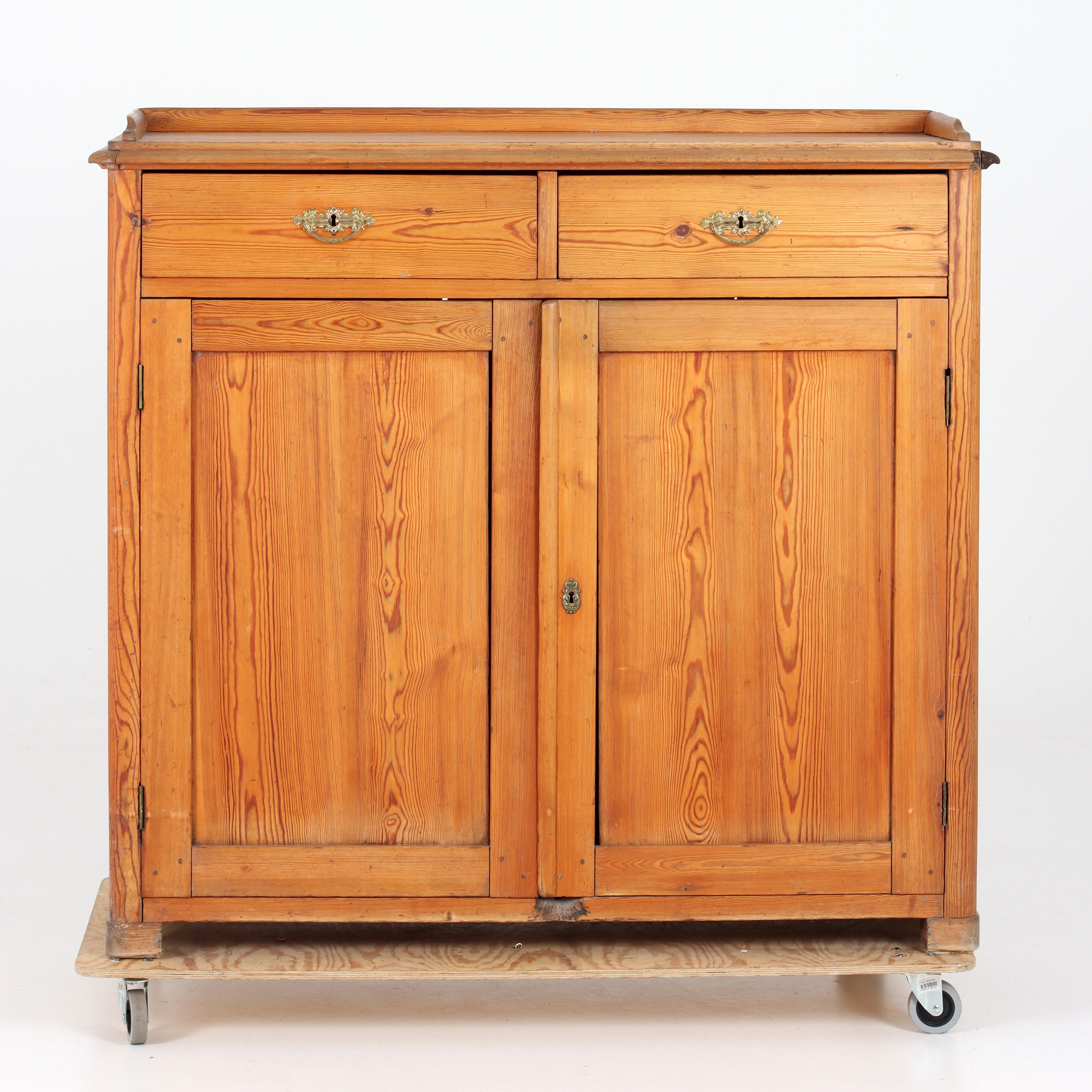 SKÄNK, furu, 1800-tal.