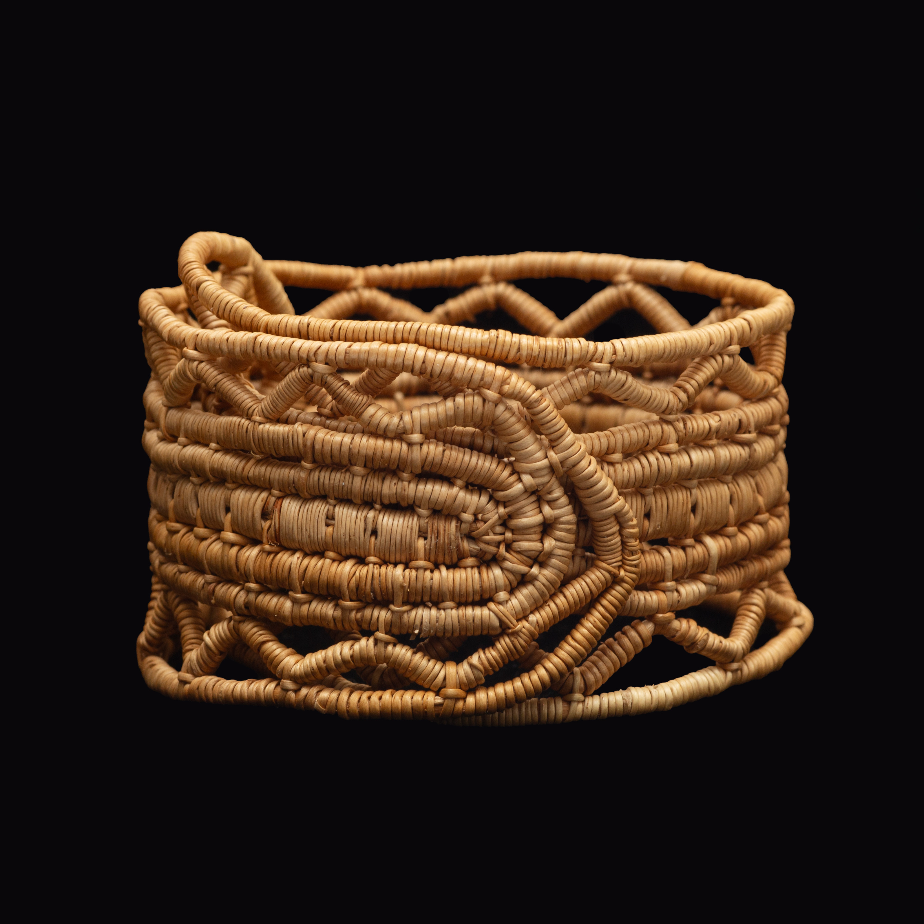 EVA HERTZBERG, ARMBAND, ROTSLÖJD.