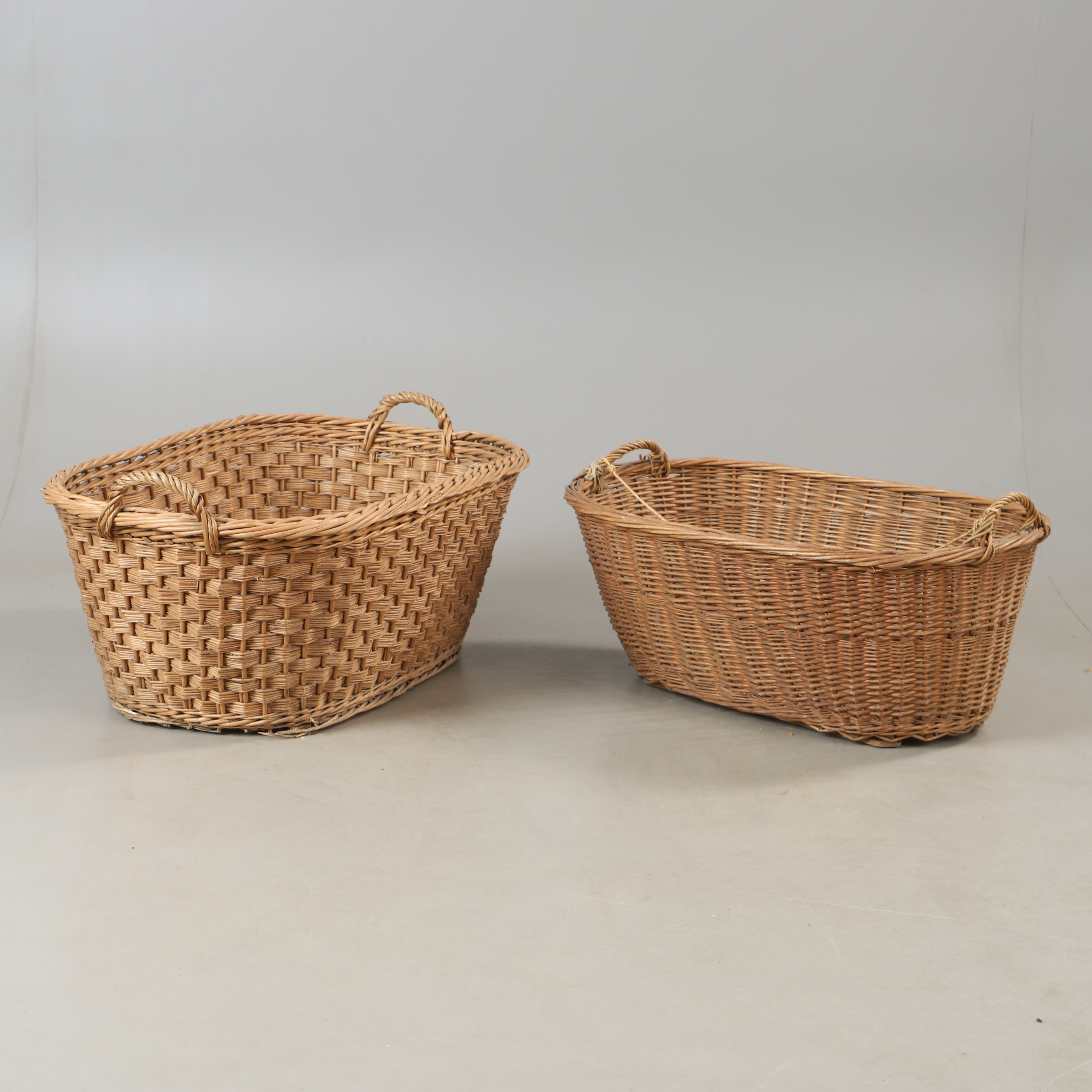 TVÄTTKORGAR, 2 stycken, rotting, 1900-talets första hälft.