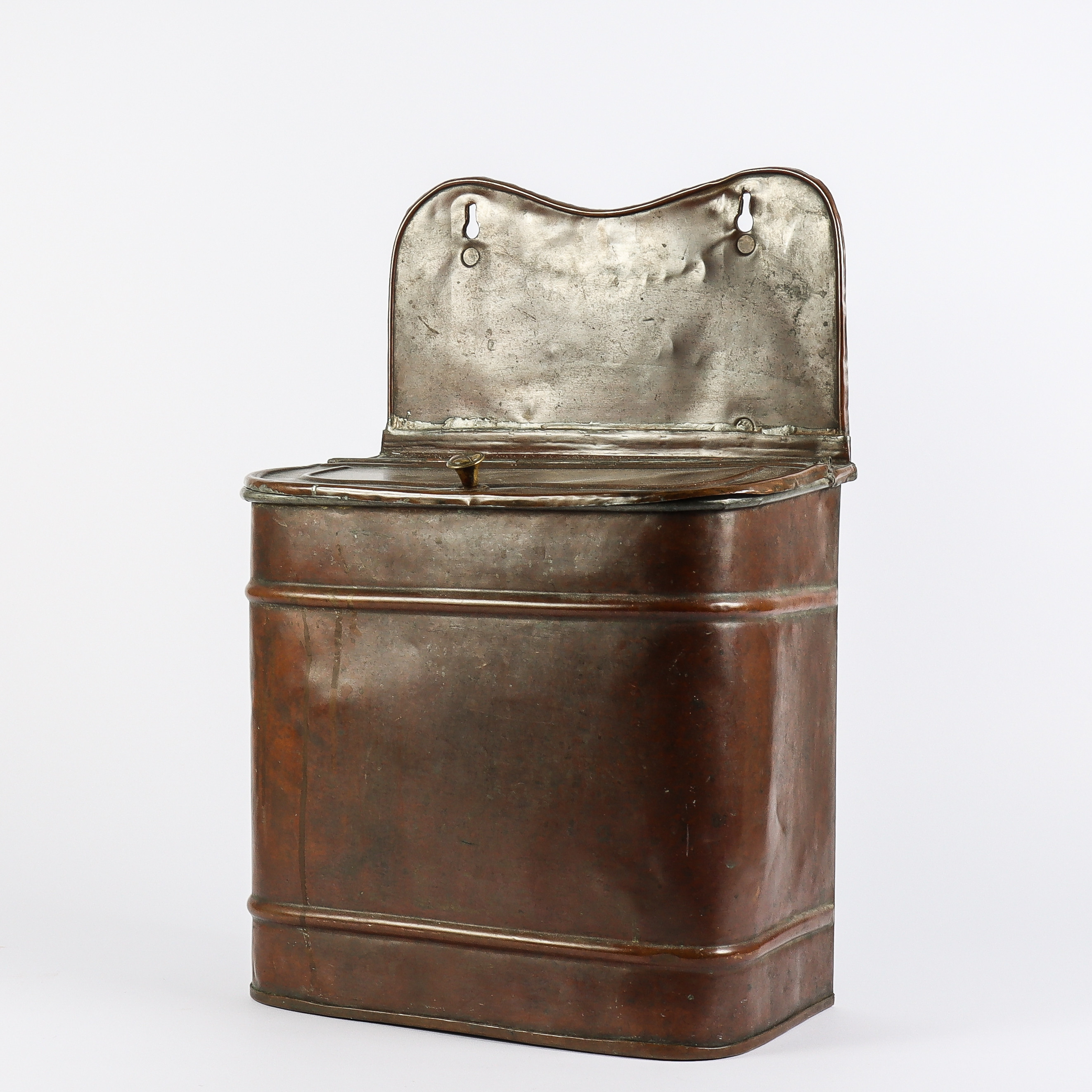 BEHÅLLARE koppar, 18/1900-tal, för vägghängning.