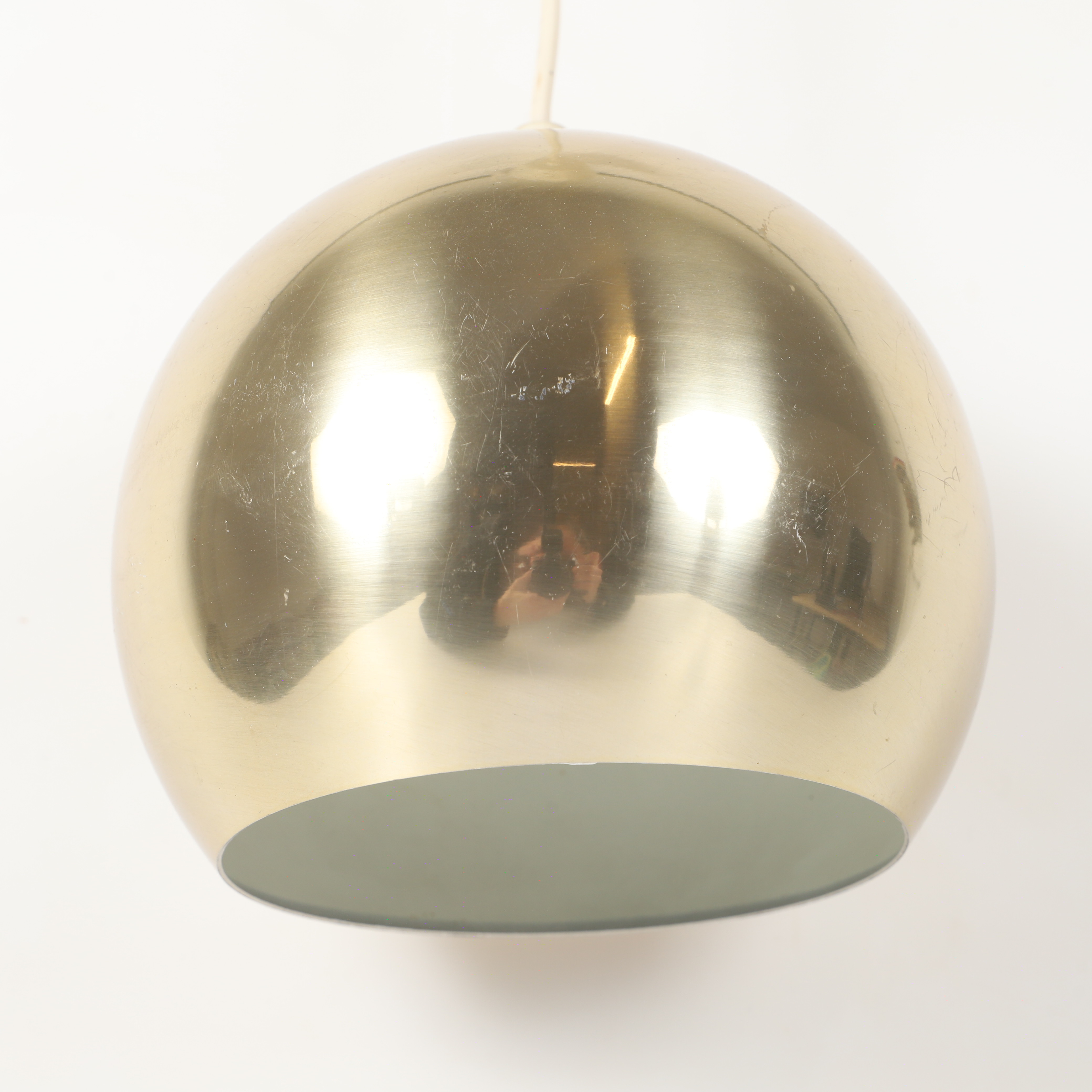 VERNER PANTON. Taklampa, förgylld, ”Topan”, Louis Poulsen, Danmark, 1900-talets andra hälft.