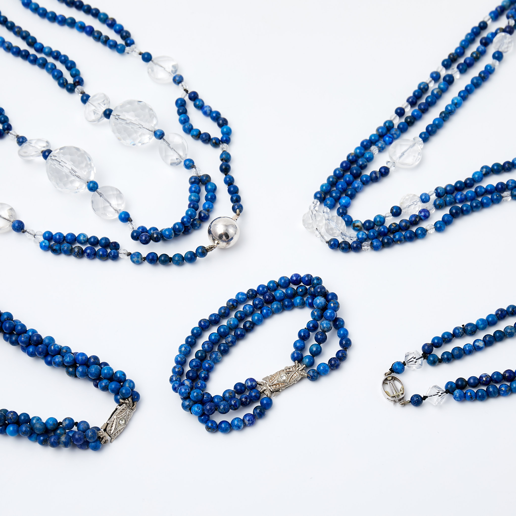 HALSBAND, 4 st, ARMBAND, kulslipad sodalit, fasettslipad bergkristall, lås i silver samt vitmetall, strass, bl.a. svenska kontroll- samt svenska importstämplar.