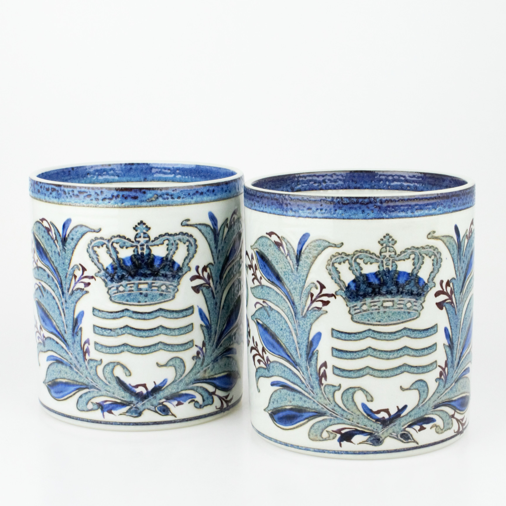 NILS THORSSON. Minnesstop, 2 st, porslin, fajans, Royal Copenhagen, Danmark.