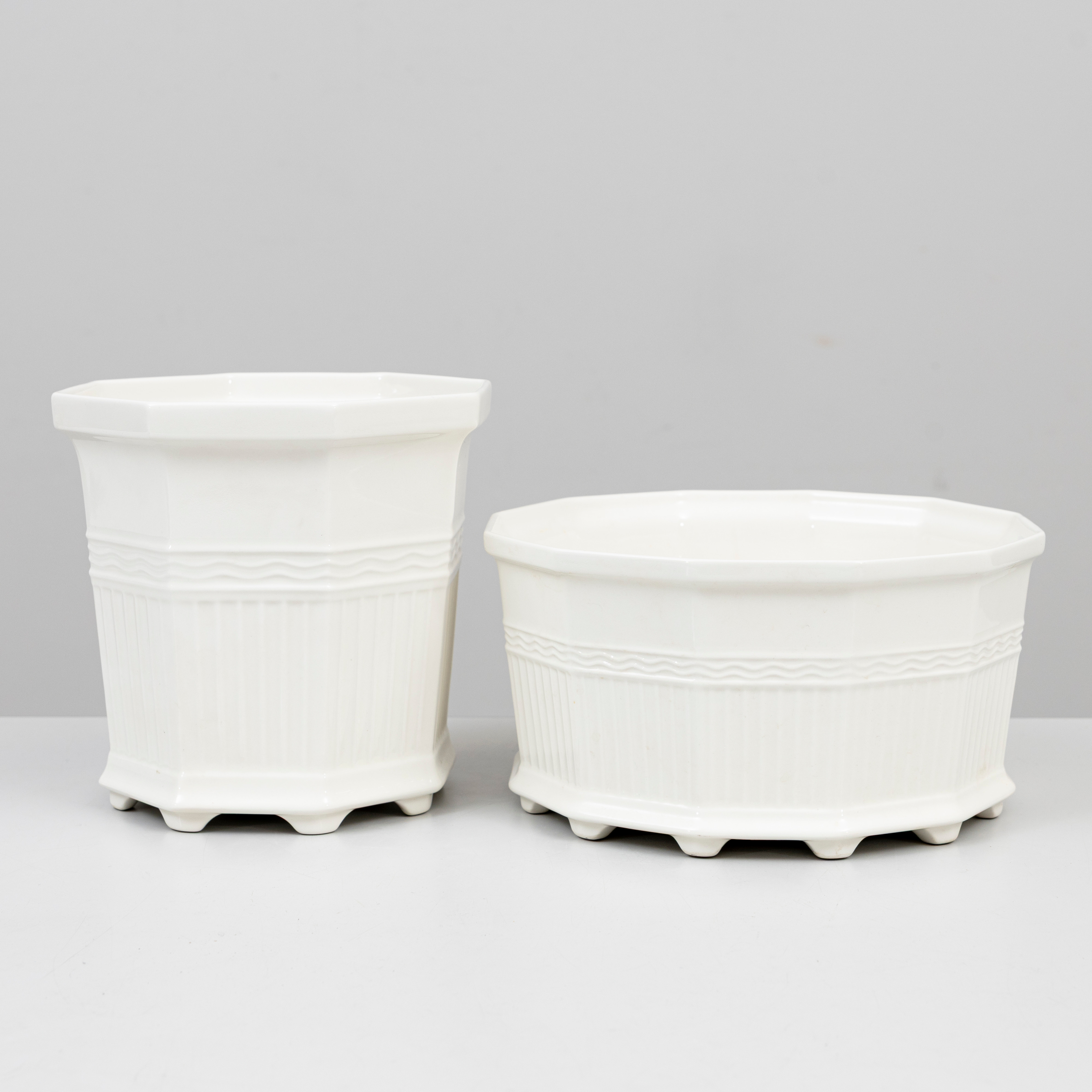 YTTERFODER, 2 st, "Waldemarsudde", Gustavsberg, porslin.