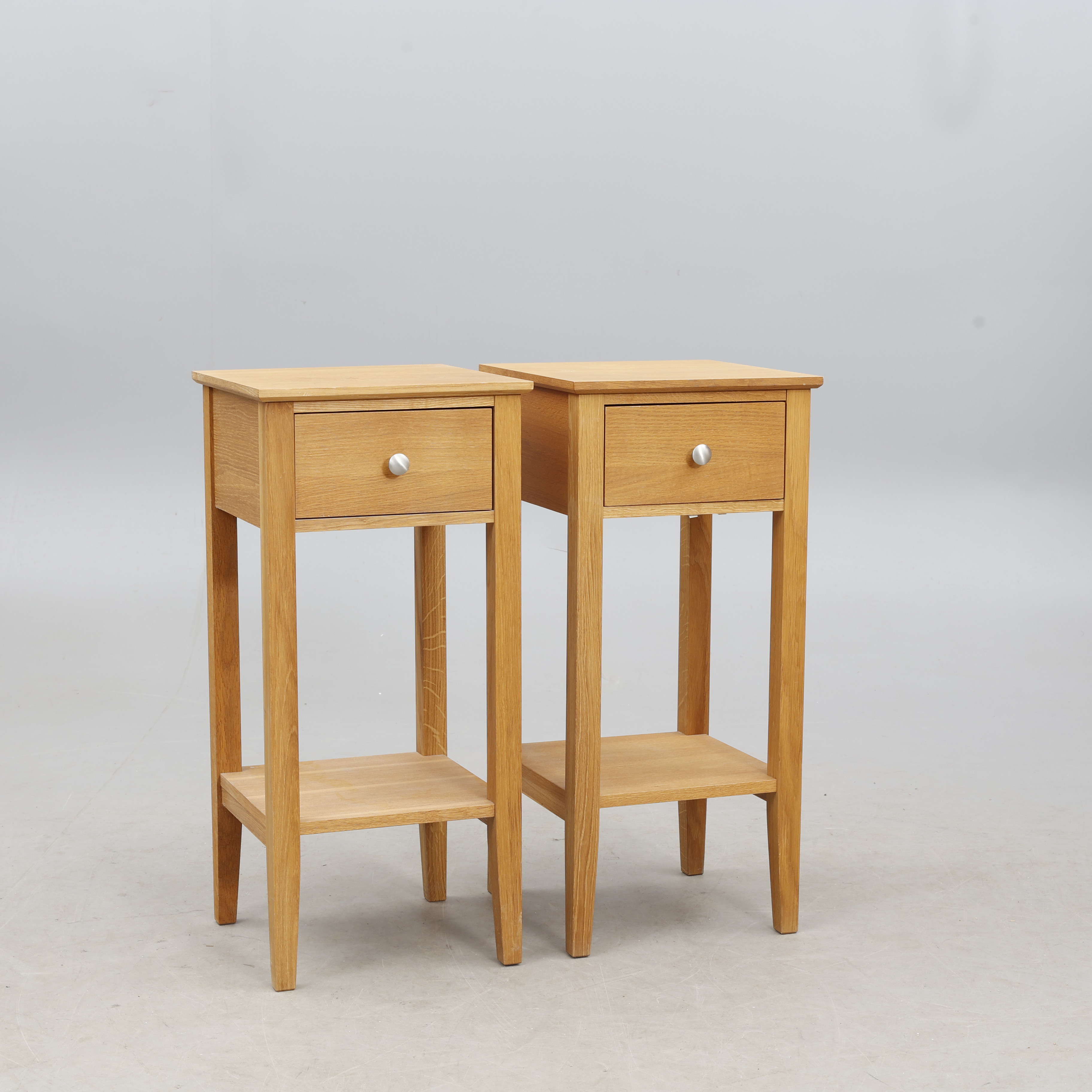 SIDOBORD, ett par, ek ,samtida.