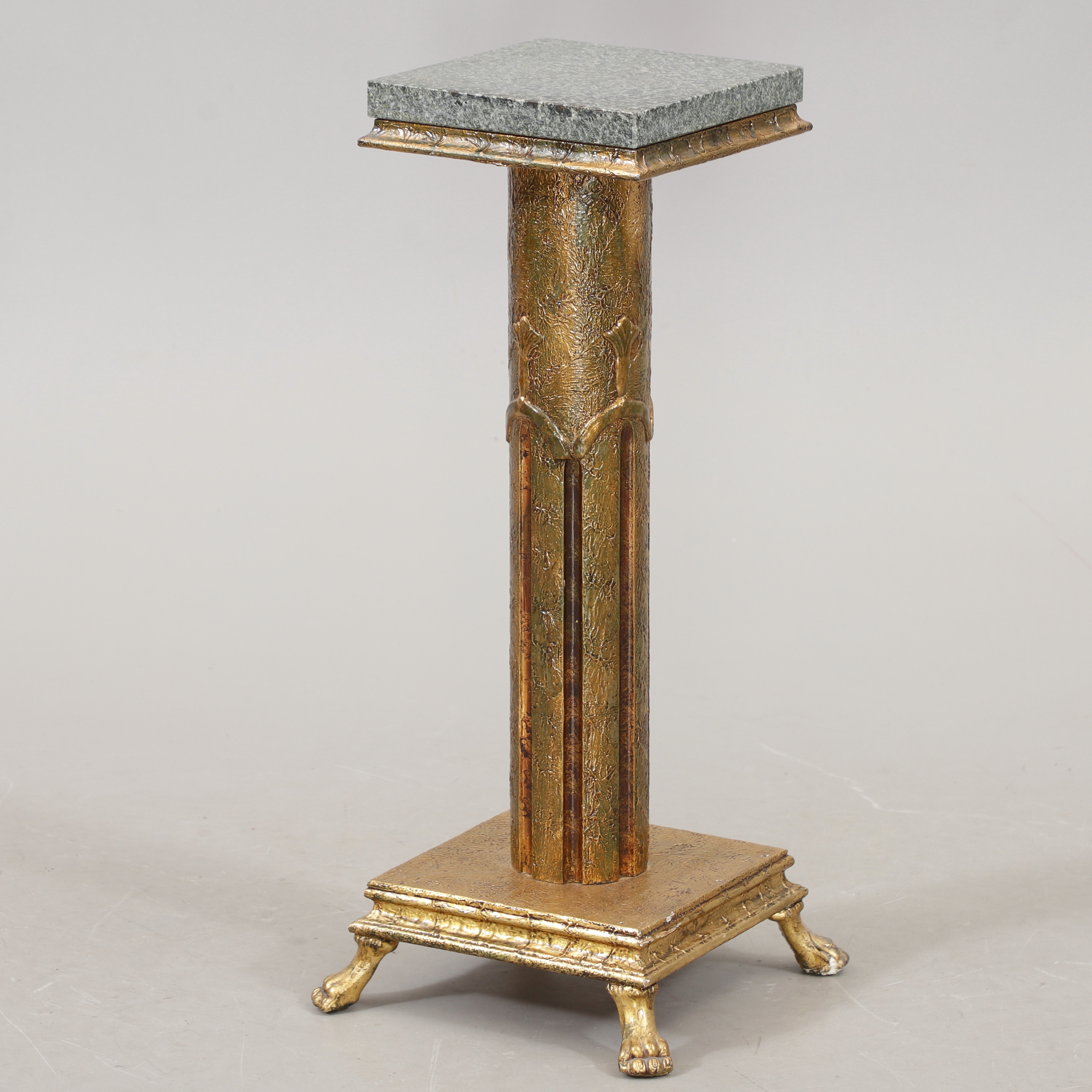 PIEDESTAL med stenskiva, 1900-talets första hälft.