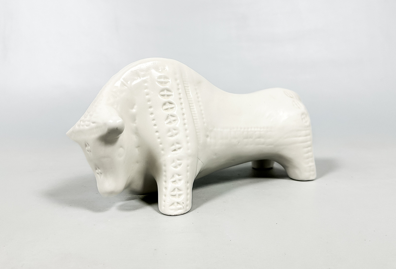 ALDO LONDI. "Tjur", chamotterat stengods, Bitossi, Italien. 1960/70-tal.